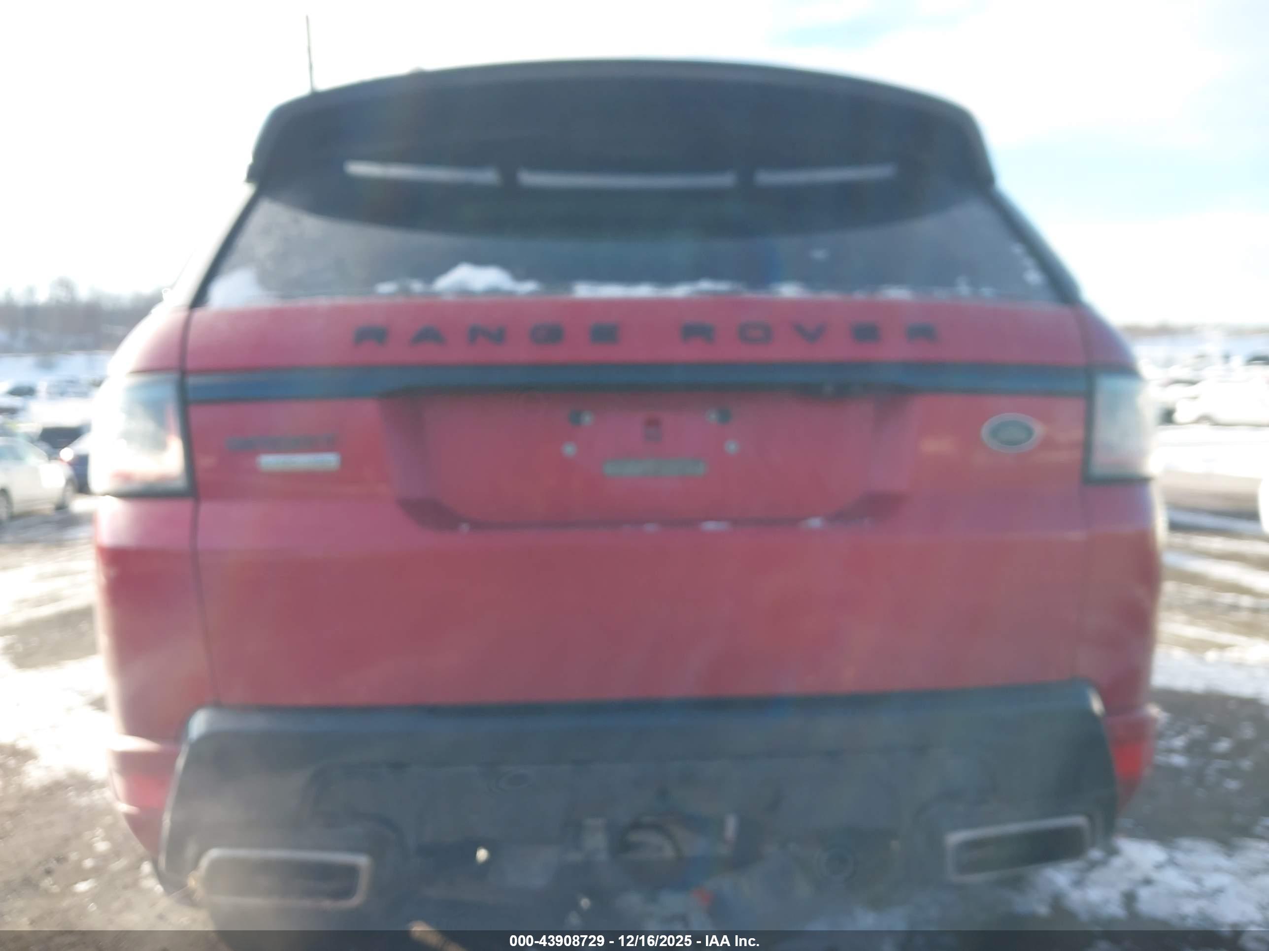 LAND ROVER image 6
