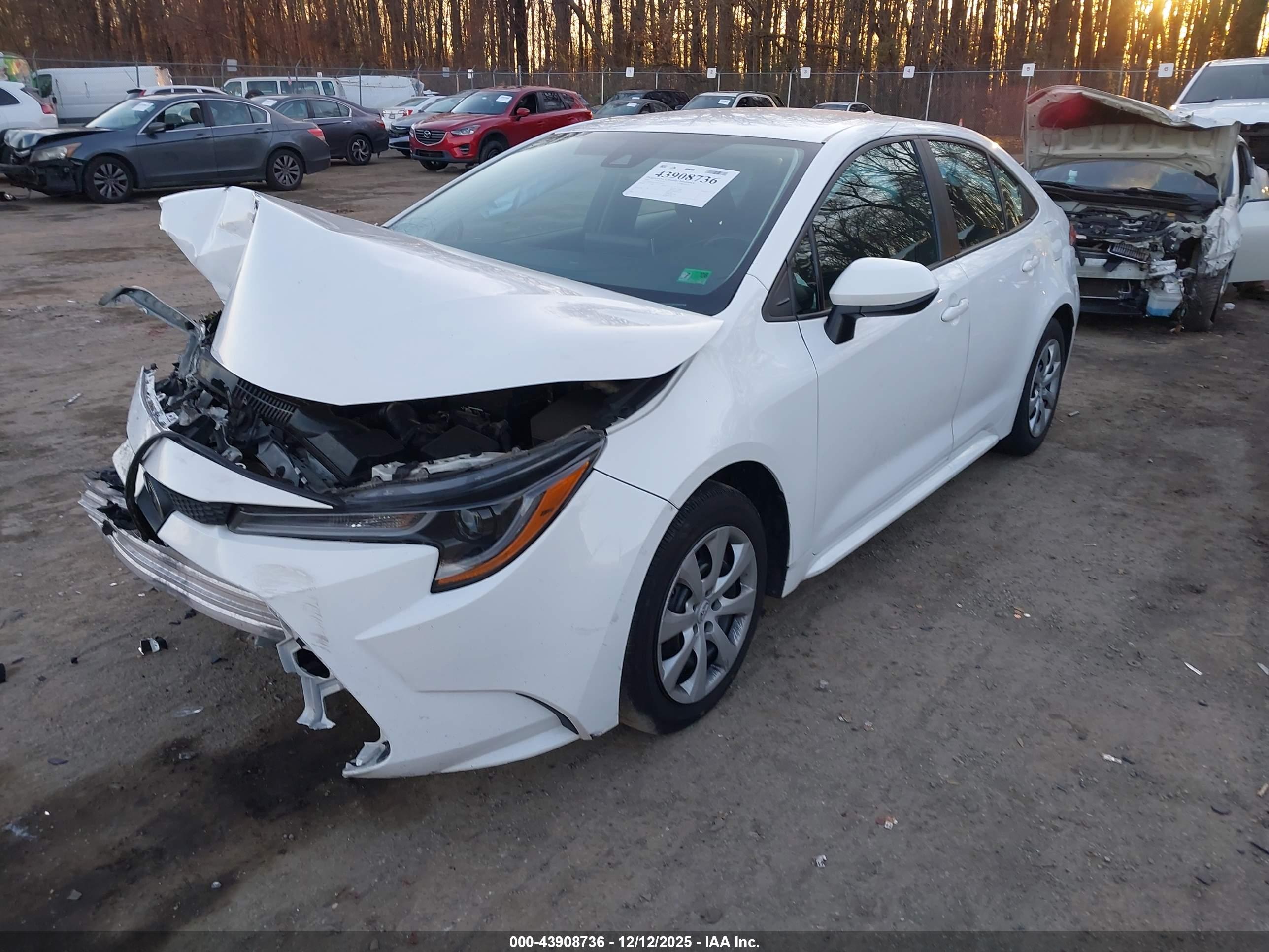 TOYOTA COROLLA image 2