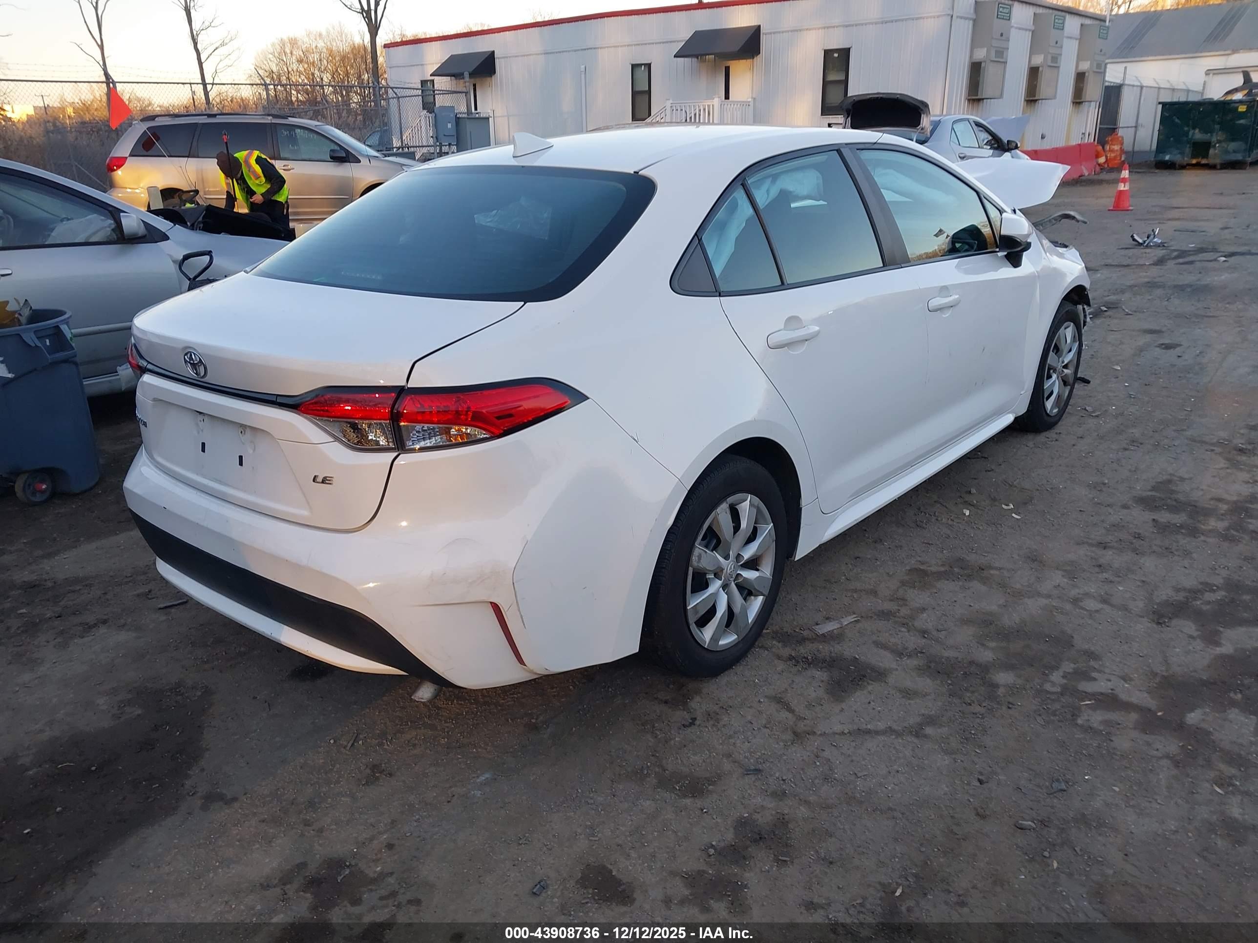 TOYOTA COROLLA image 4