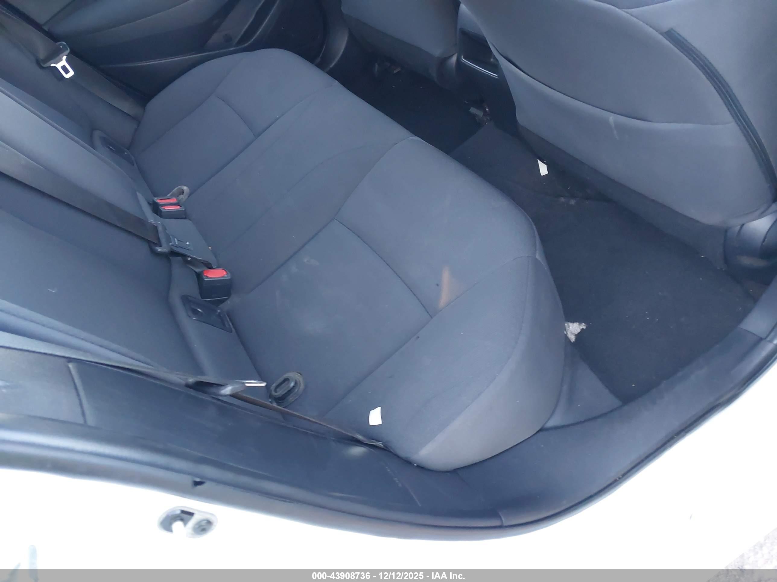 TOYOTA COROLLA image 8