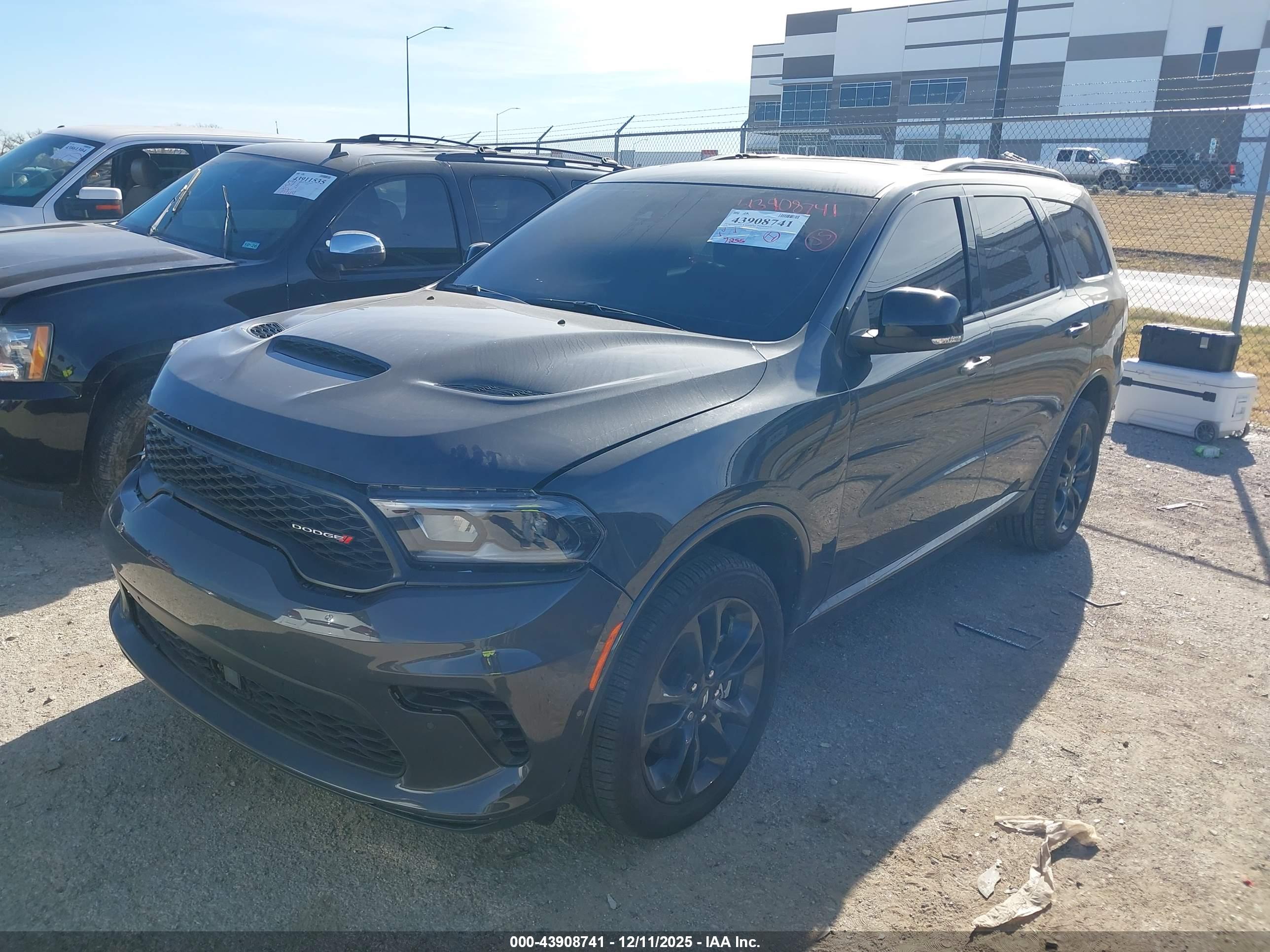 DODGE DURANGO image 2