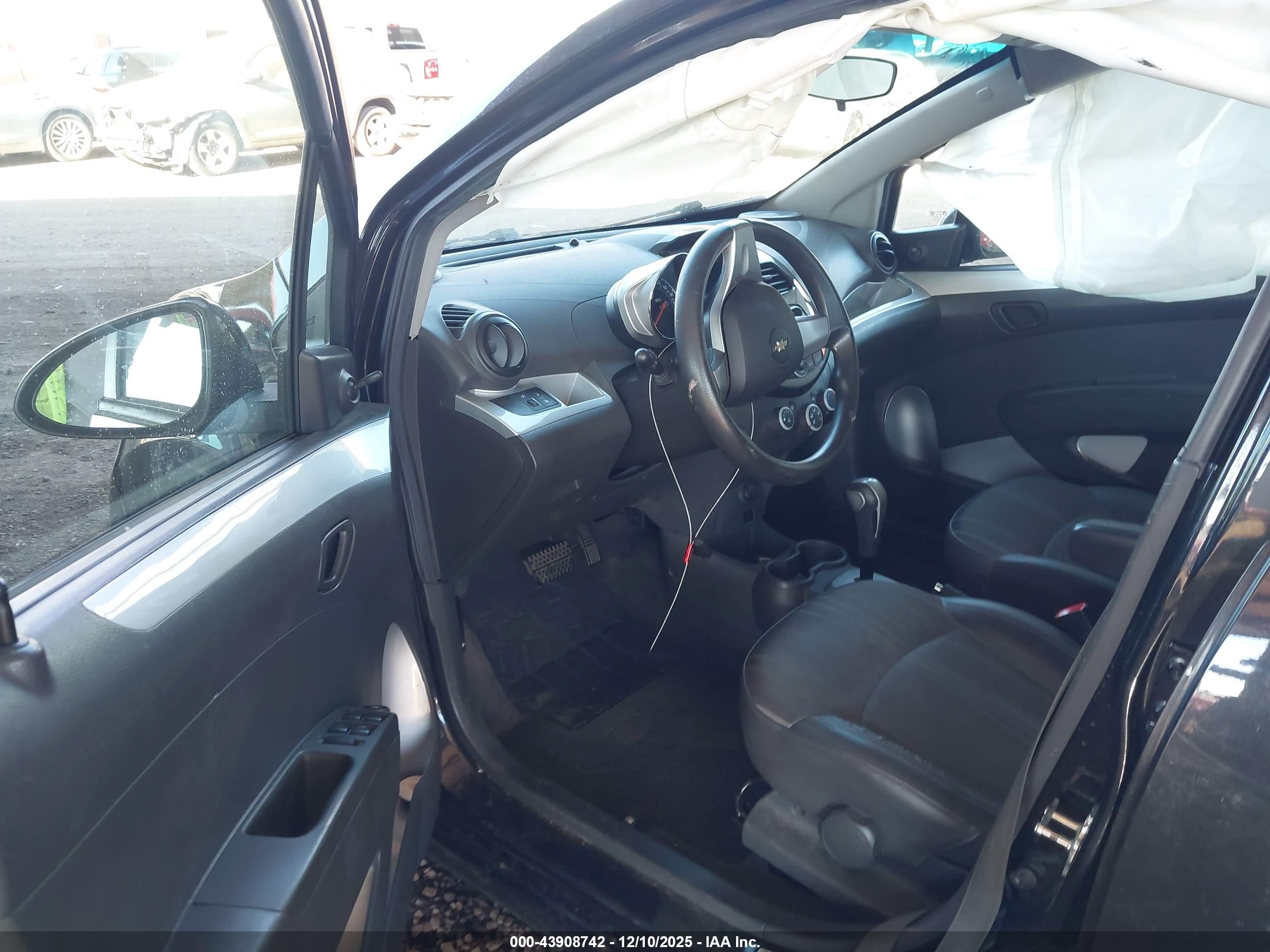 CHEVROLET SPARK image 5