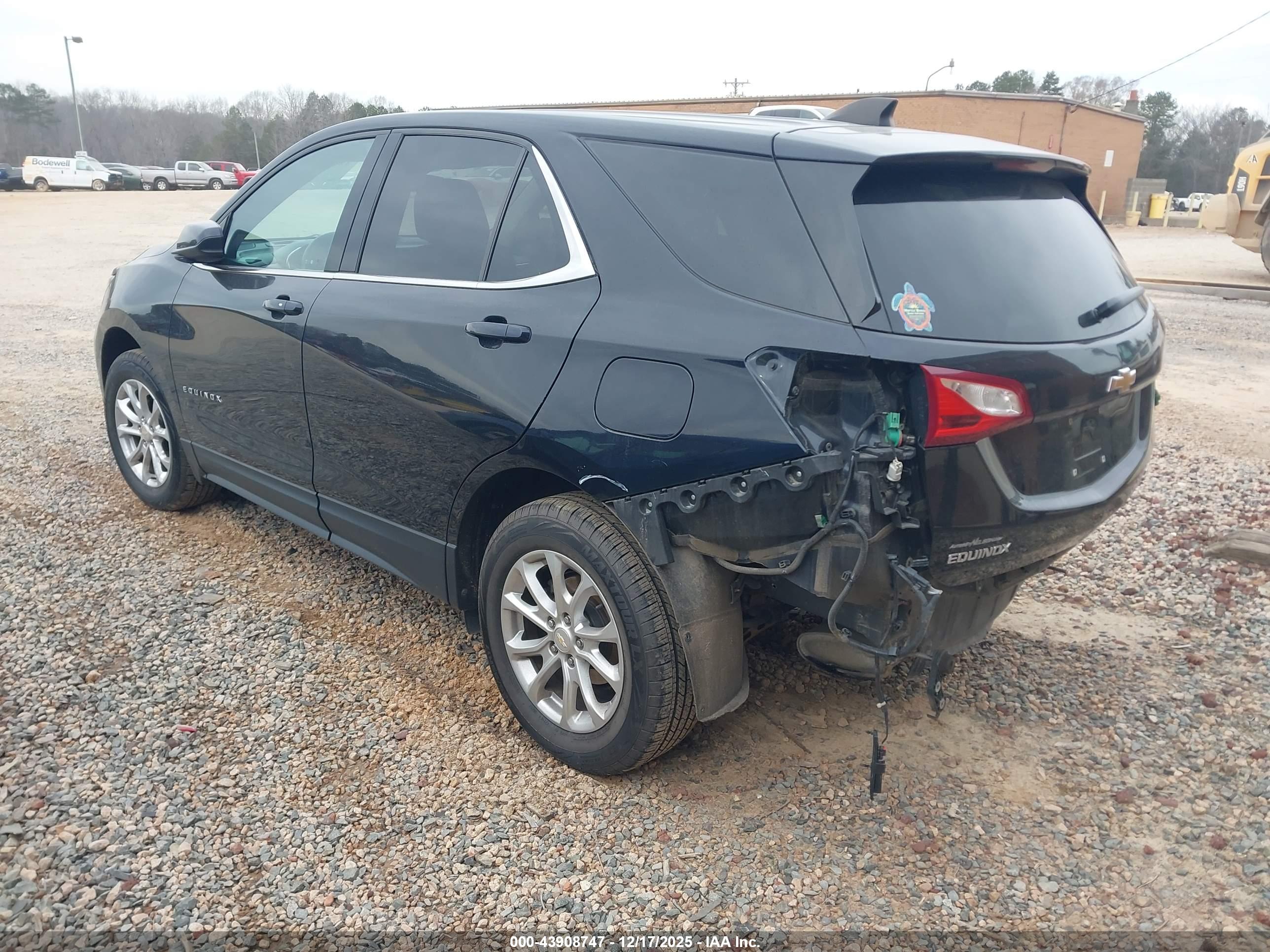 CHEVROLET EQUINOX image 3