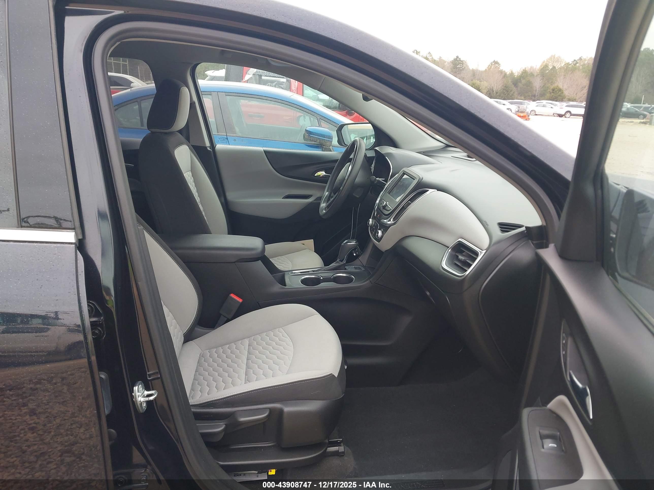 CHEVROLET EQUINOX image 5