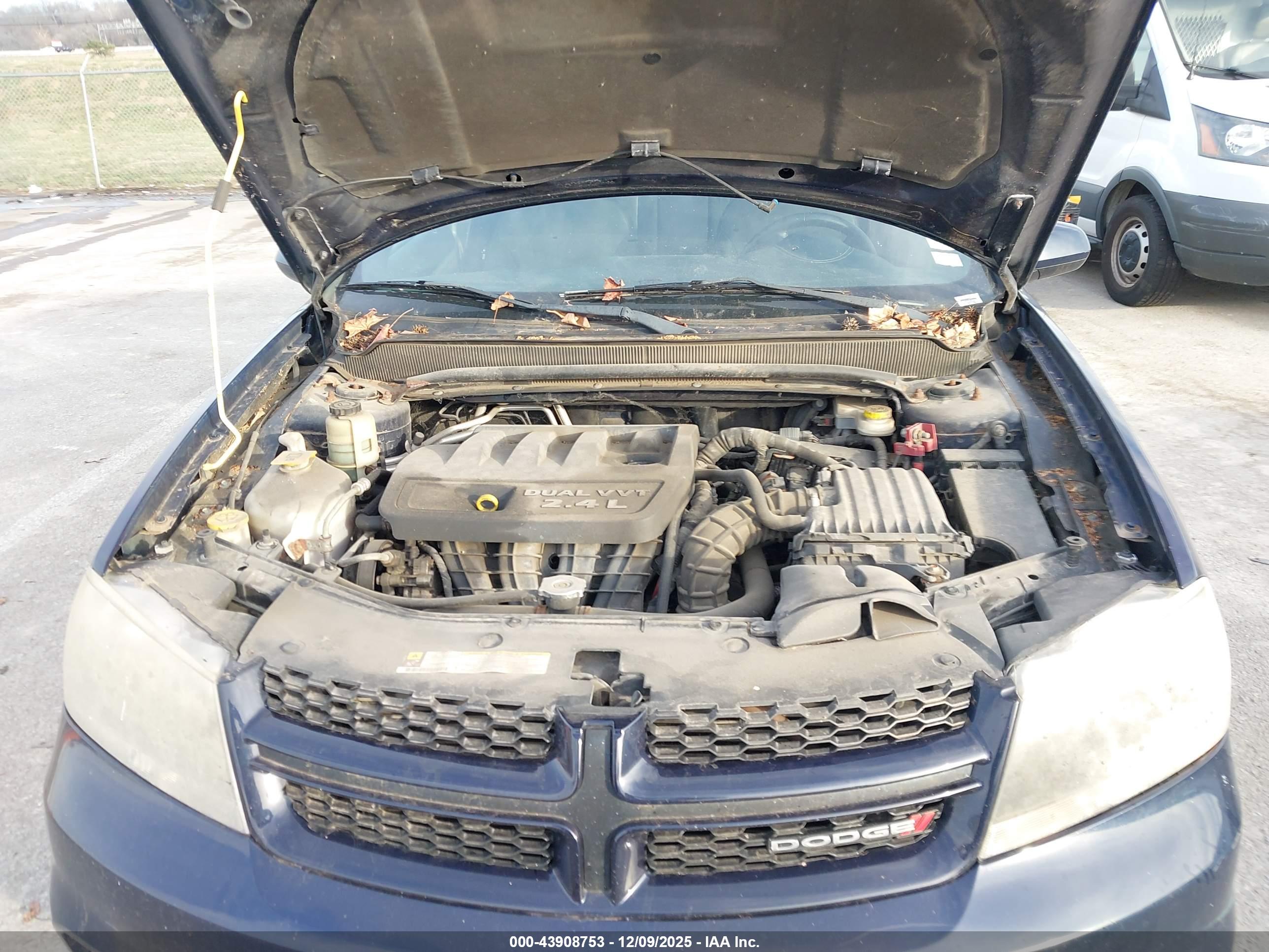DODGE AVENGER image 10
