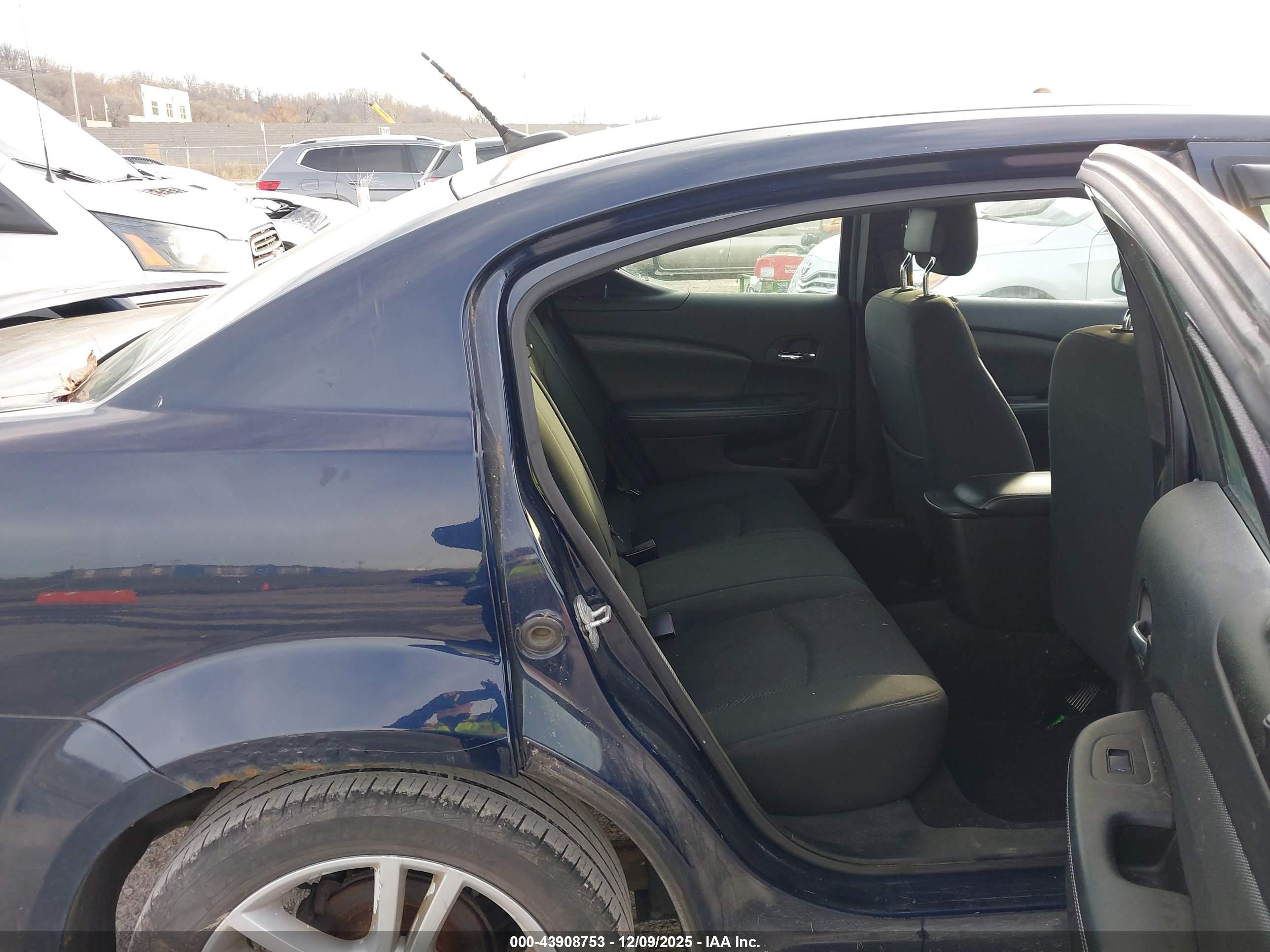 DODGE AVENGER image 8