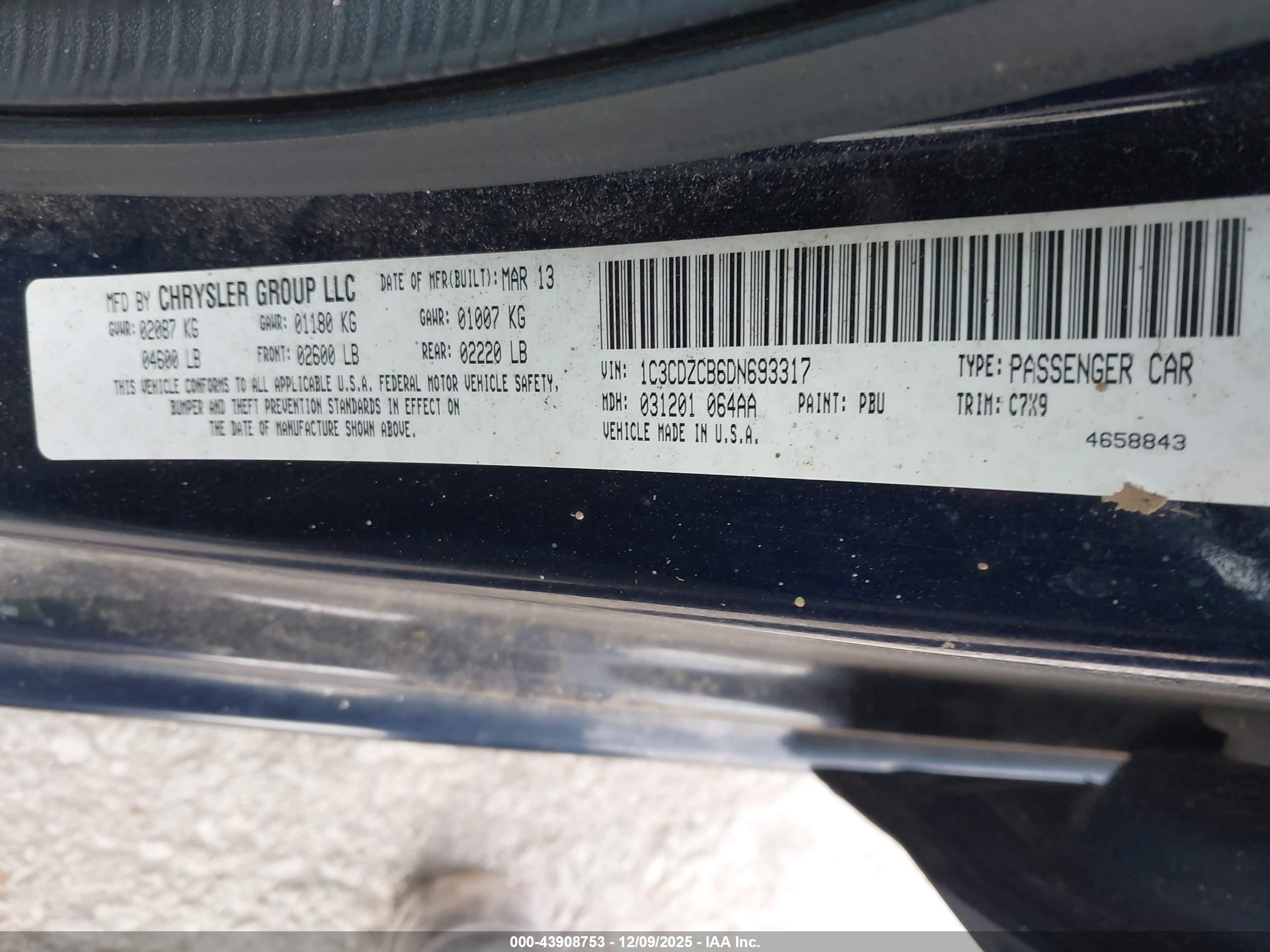 DODGE AVENGER image 9