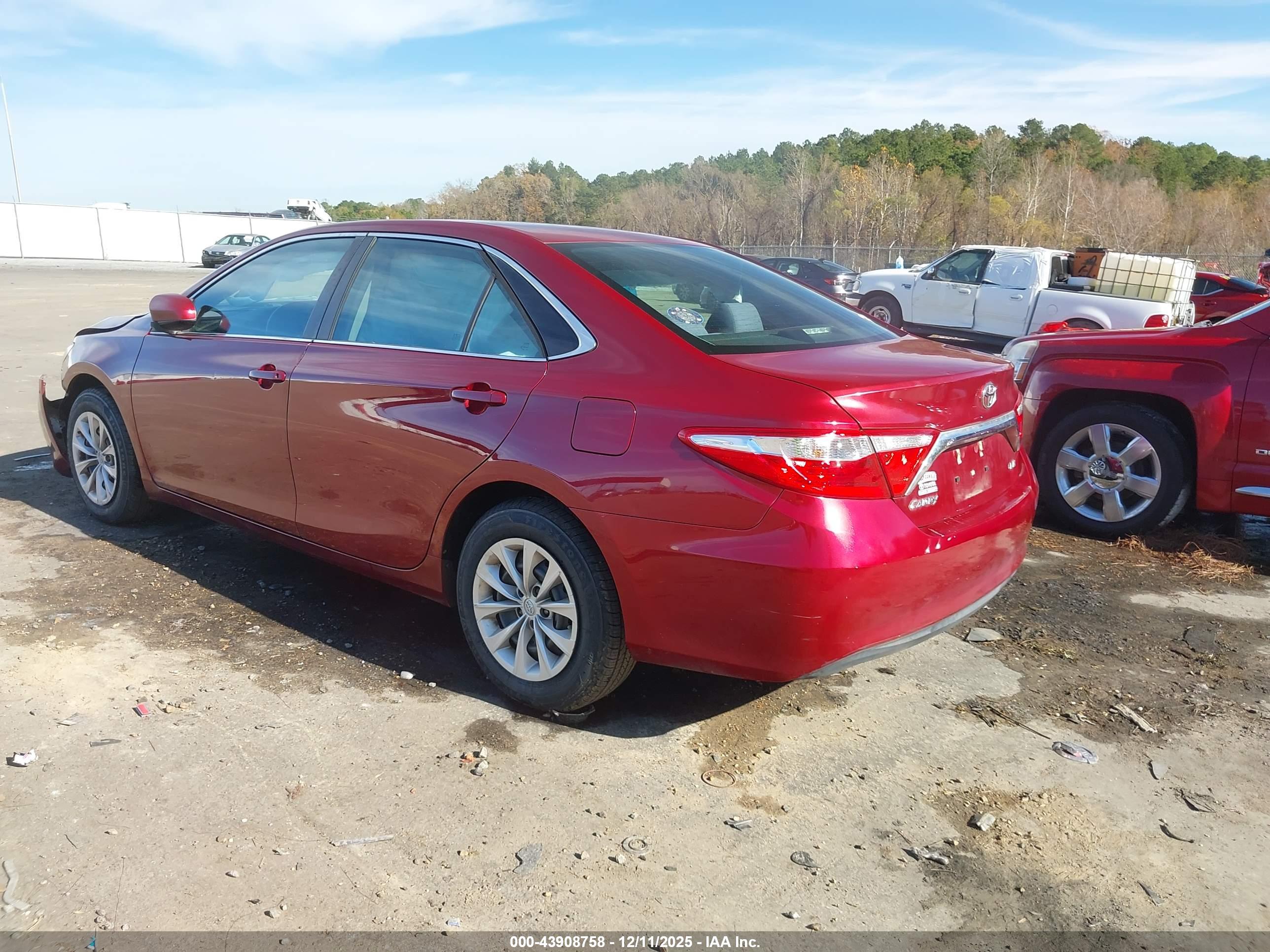 TOYOTA CAMRY image 3