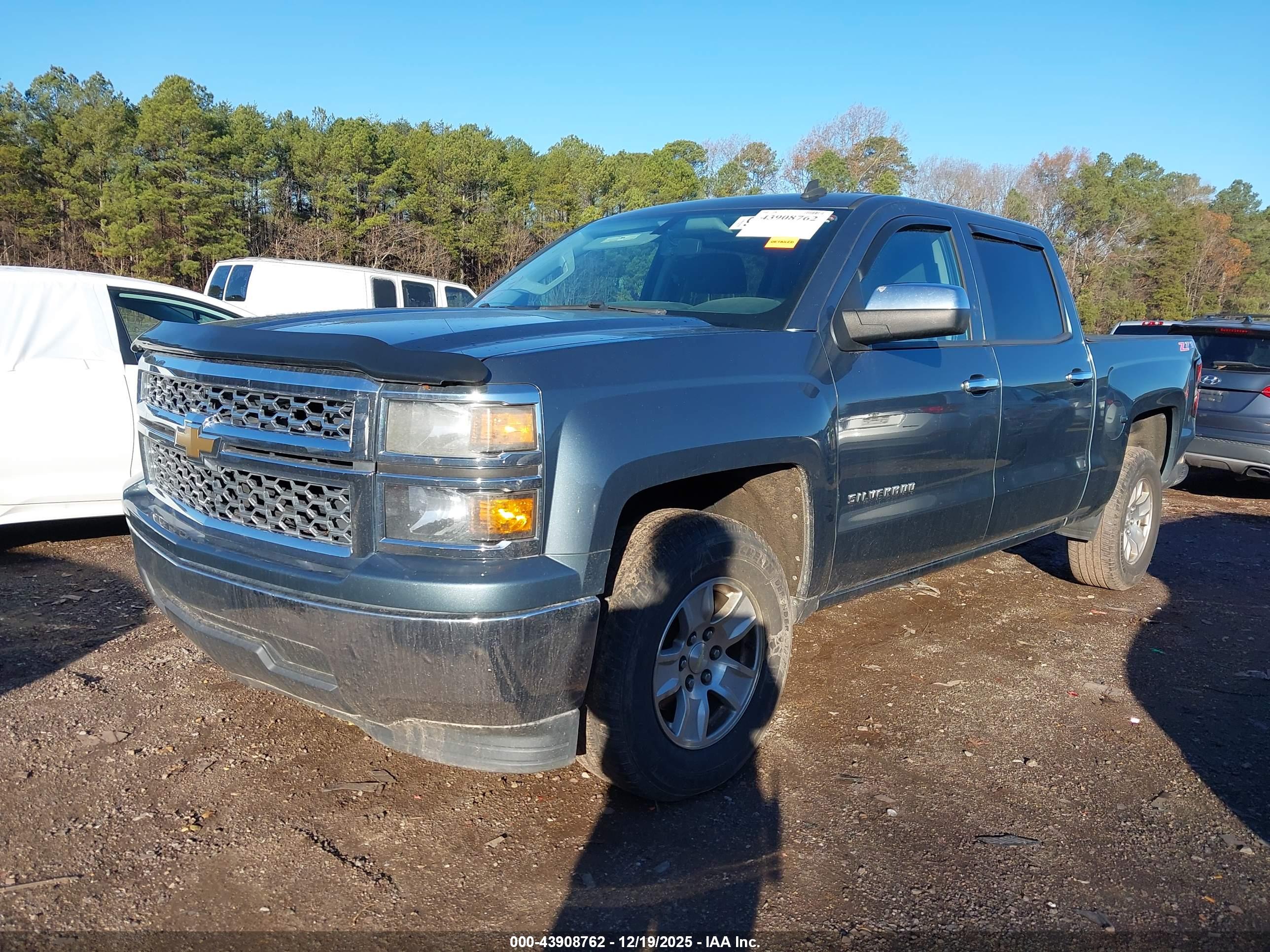 CHEVROLET SILVERADO image 2