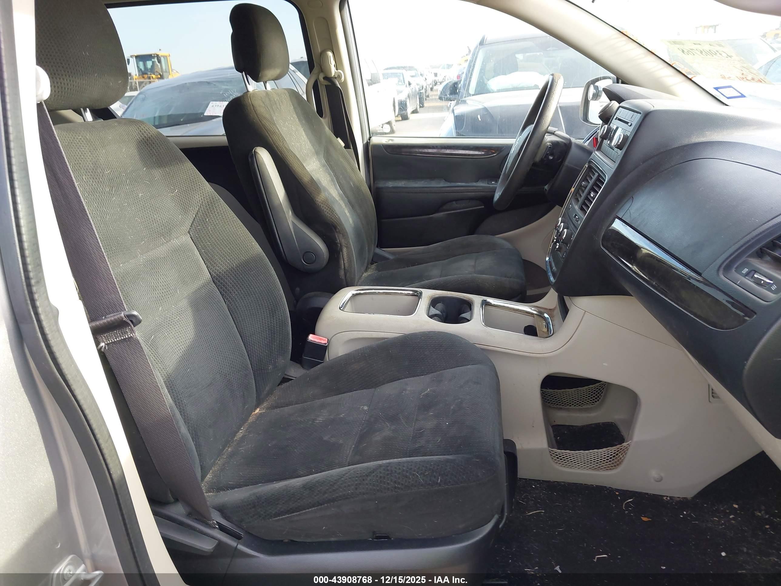 DODGE GRAND image 5