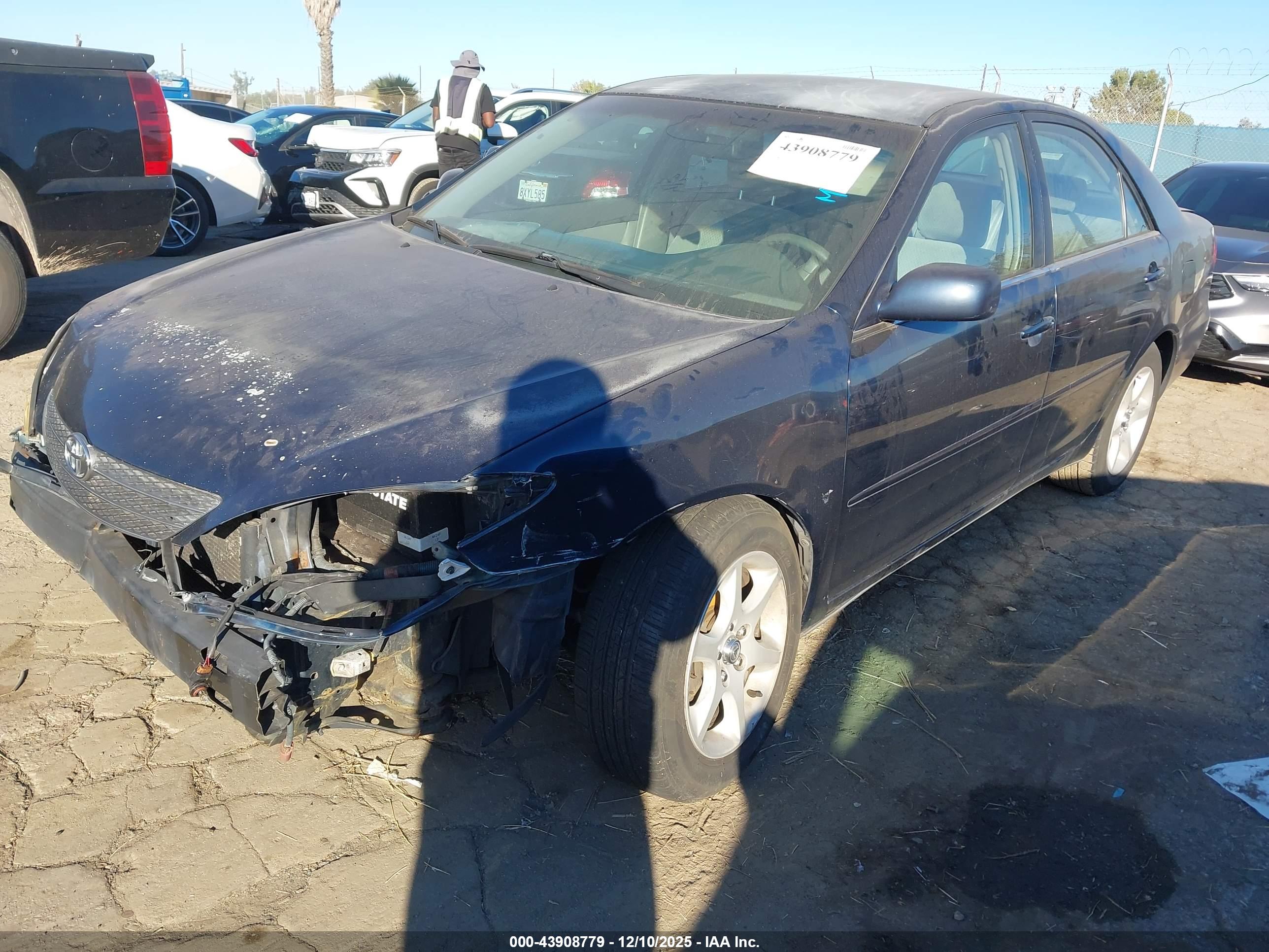 TOYOTA CAMRY image 2