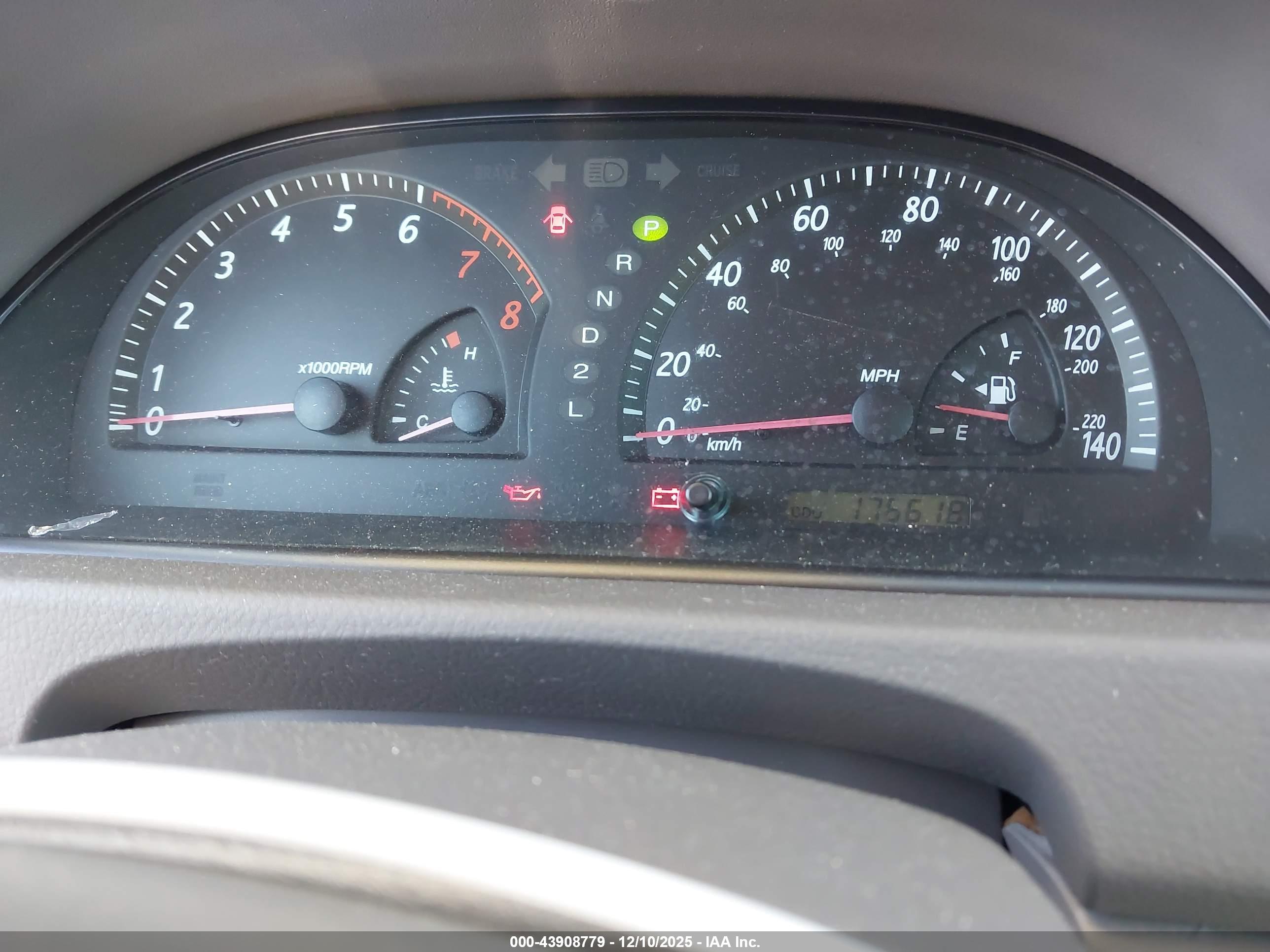 TOYOTA CAMRY image 7