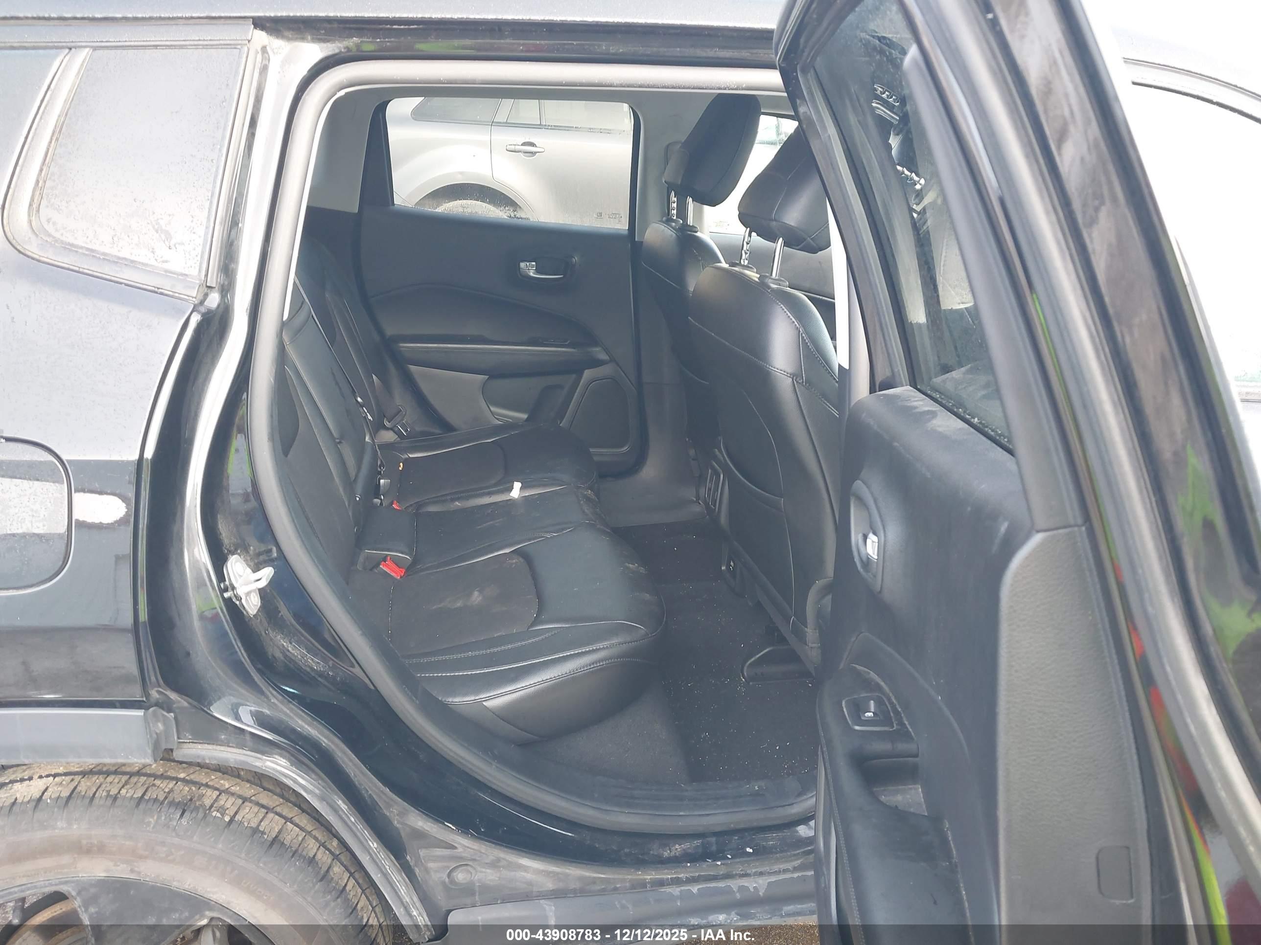 JEEP COMPASS image 8