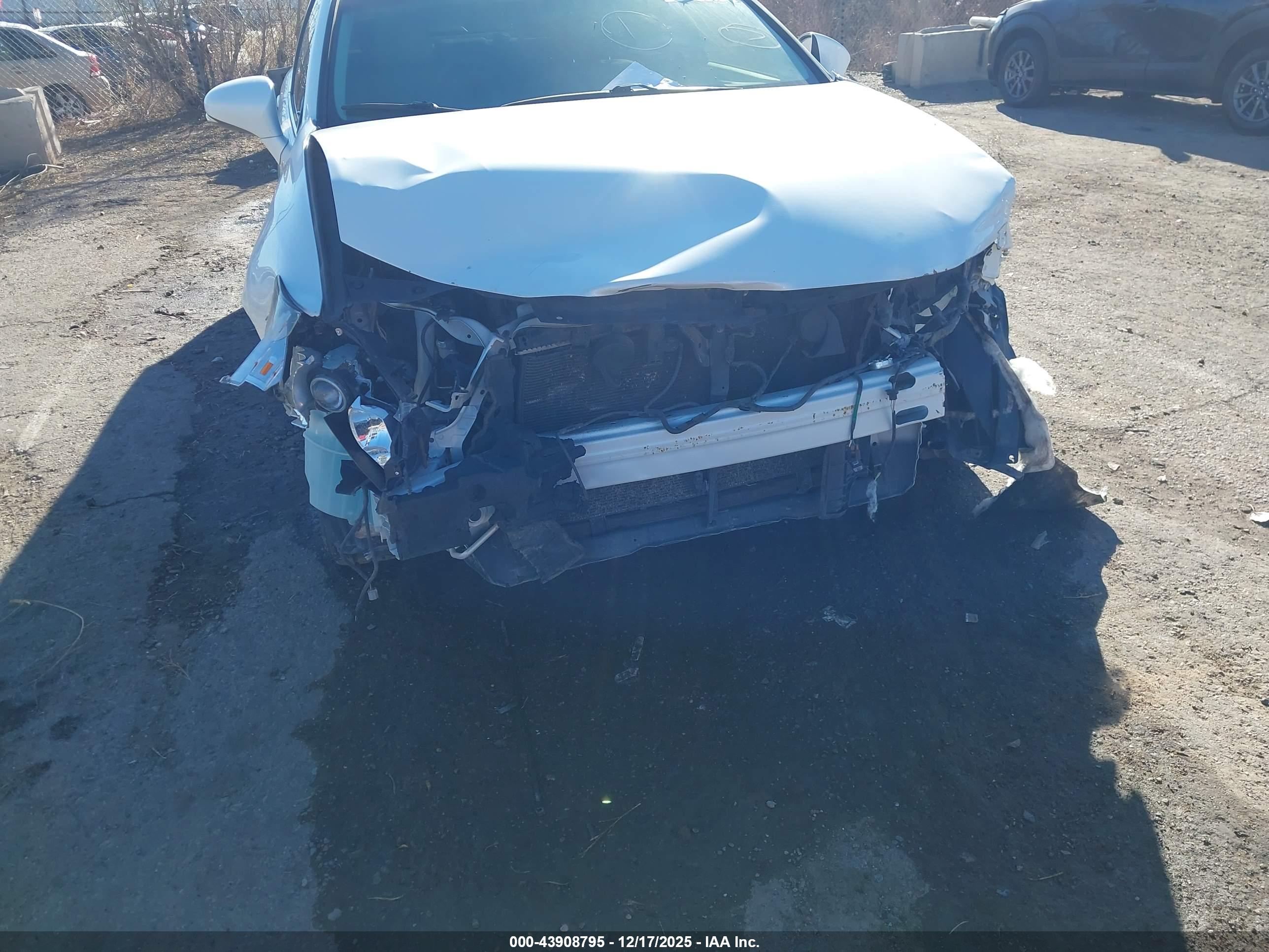 LEXUS ES image 6