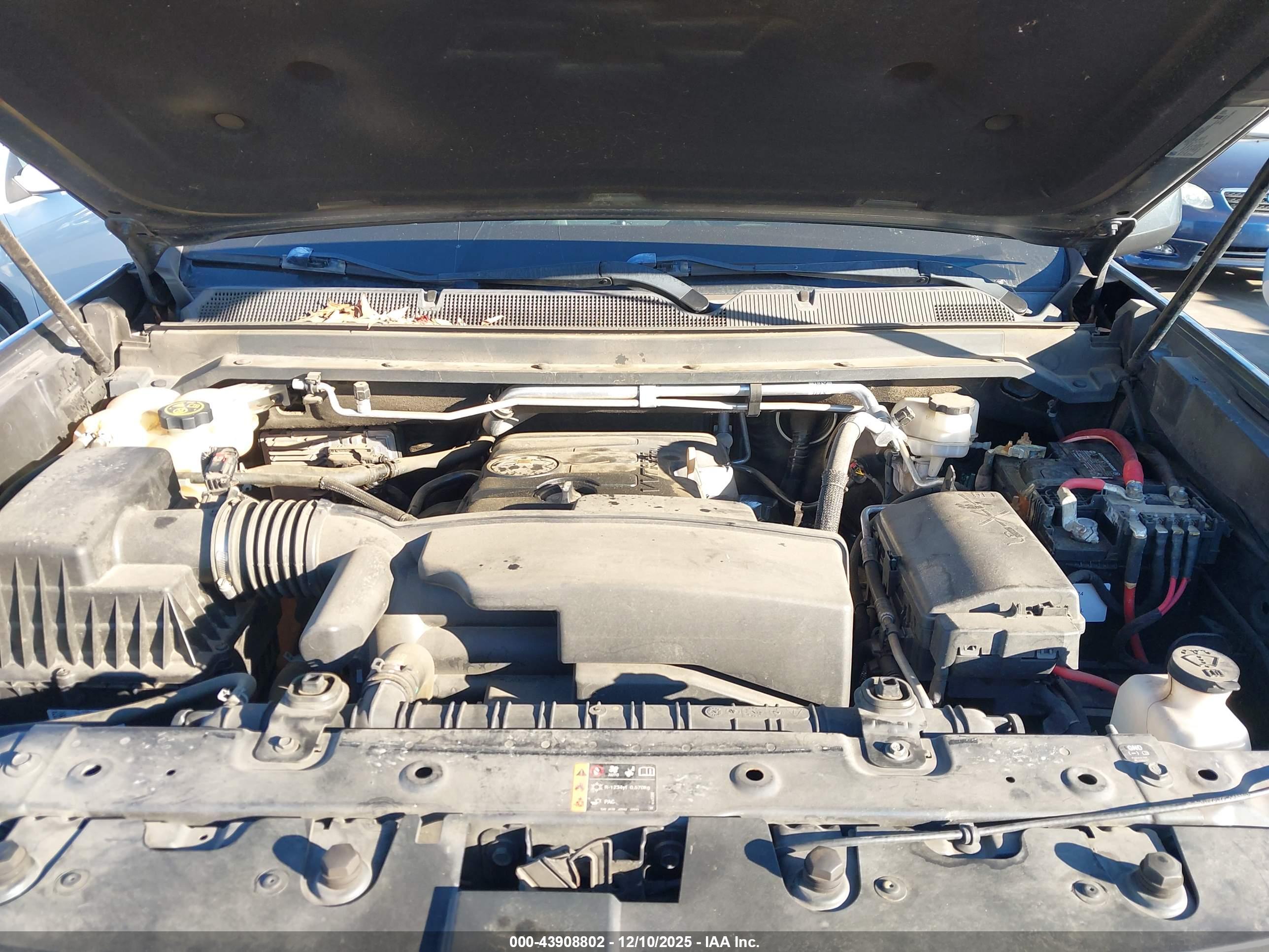 CHEVROLET COLORADO image 10