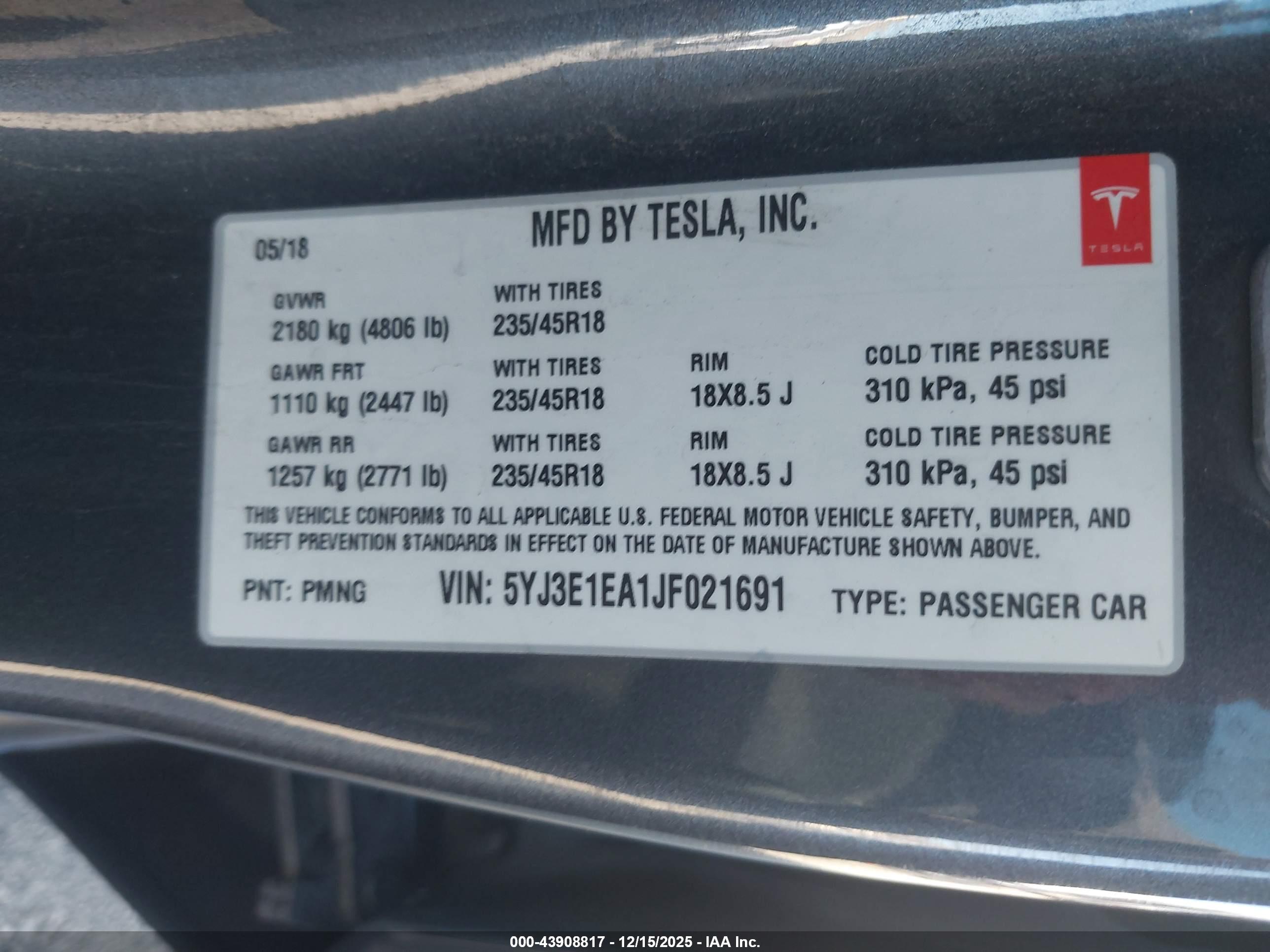 TESLA MODEL image 9