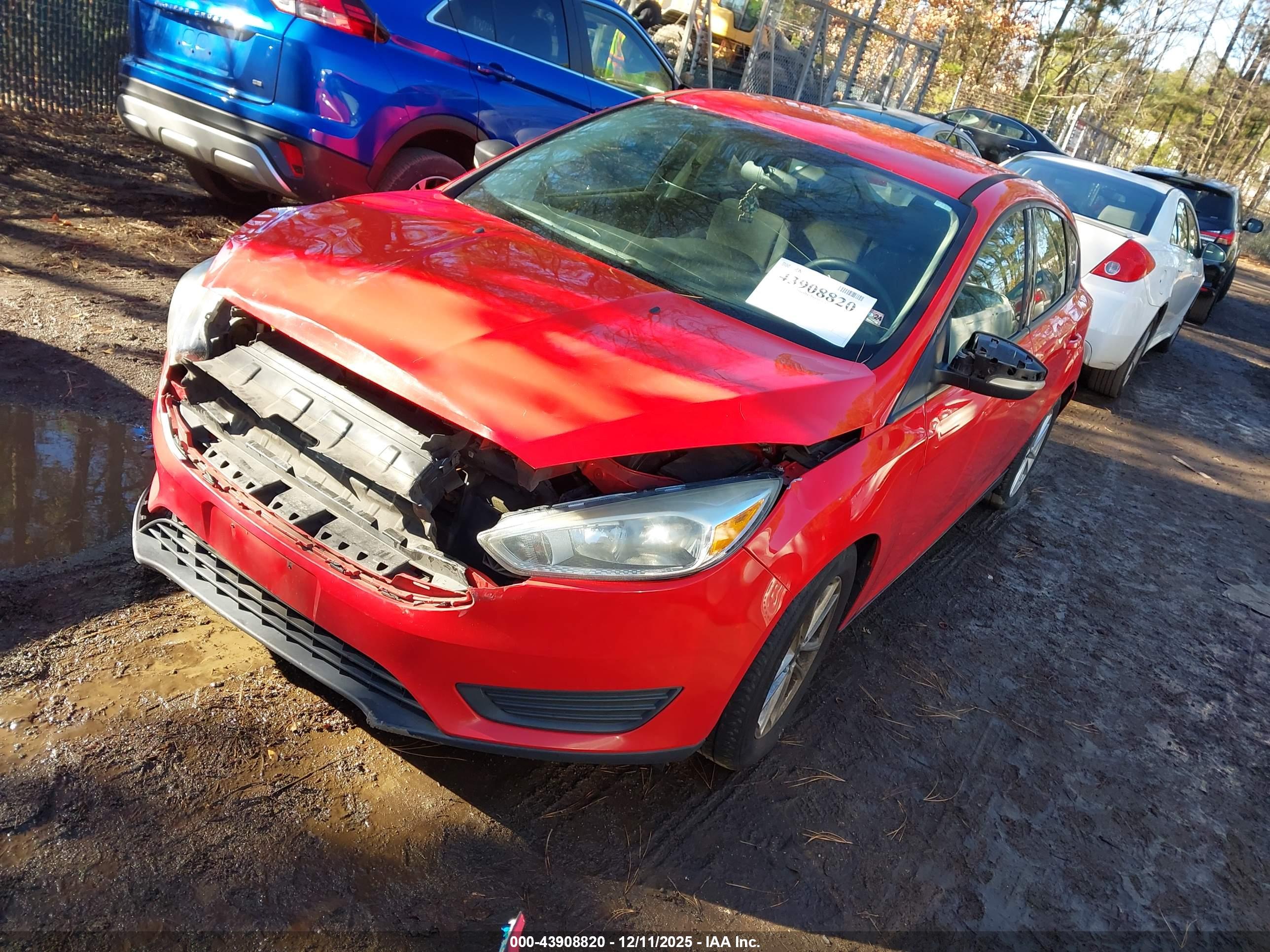 FORD FOCUS image 2