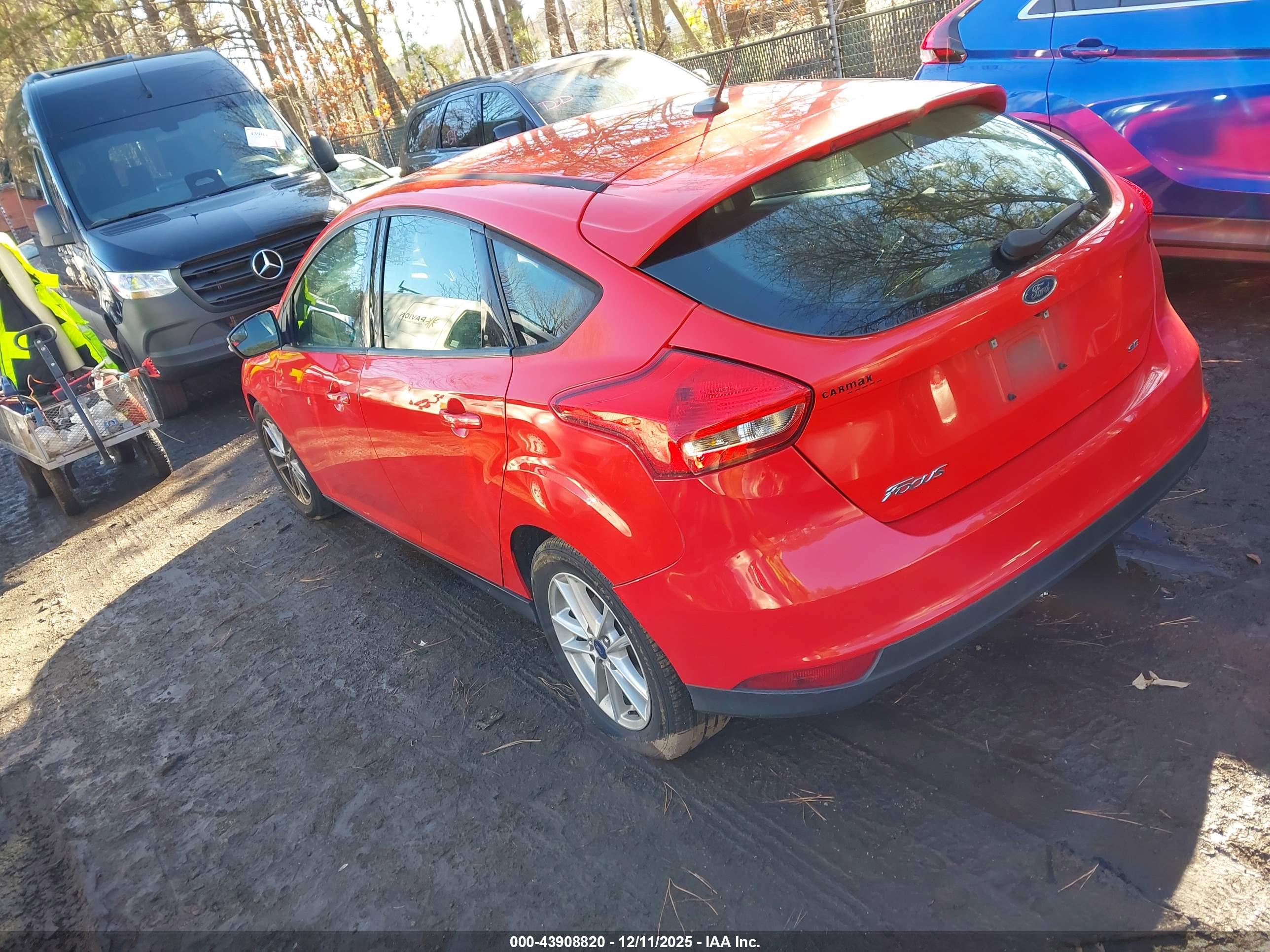 FORD FOCUS image 3