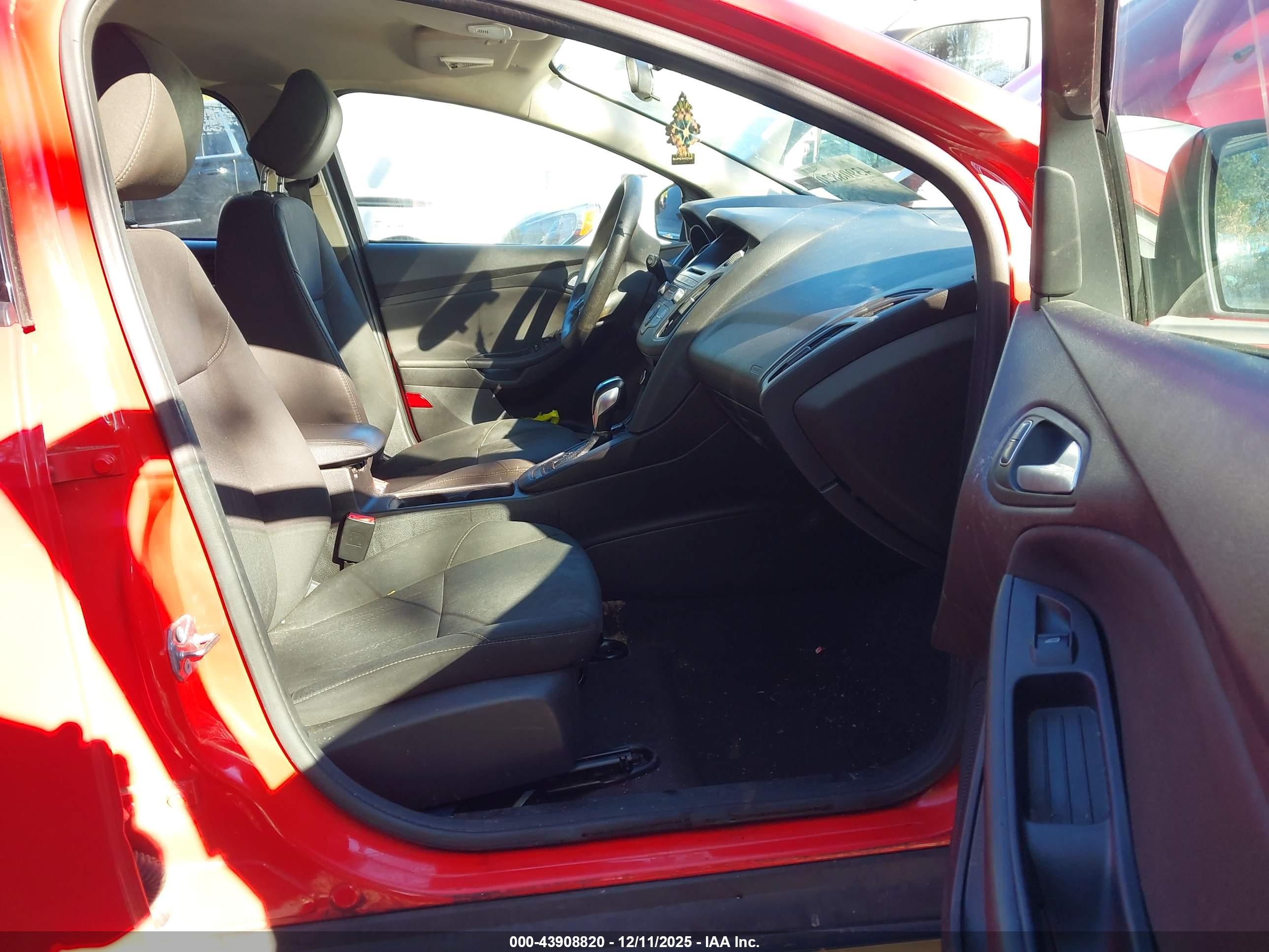 FORD FOCUS image 5