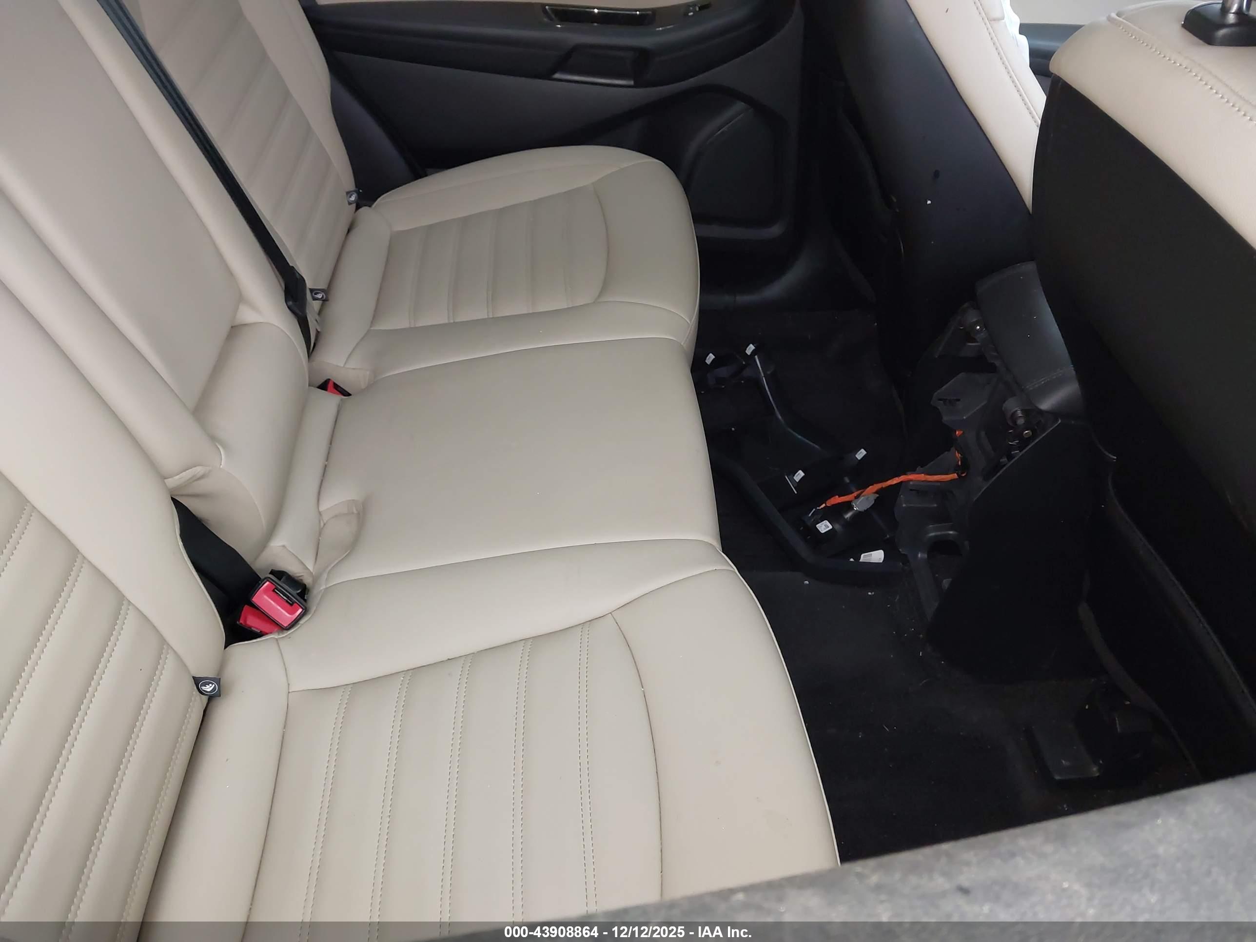 FORD EDGE image 8