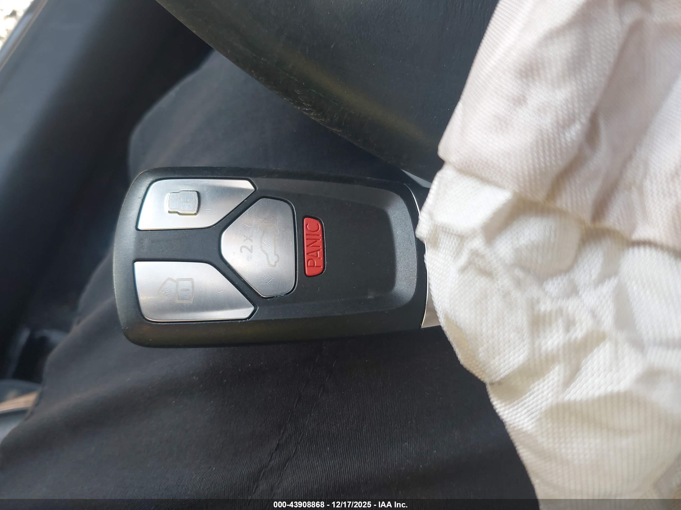 AUDI A4 image 11