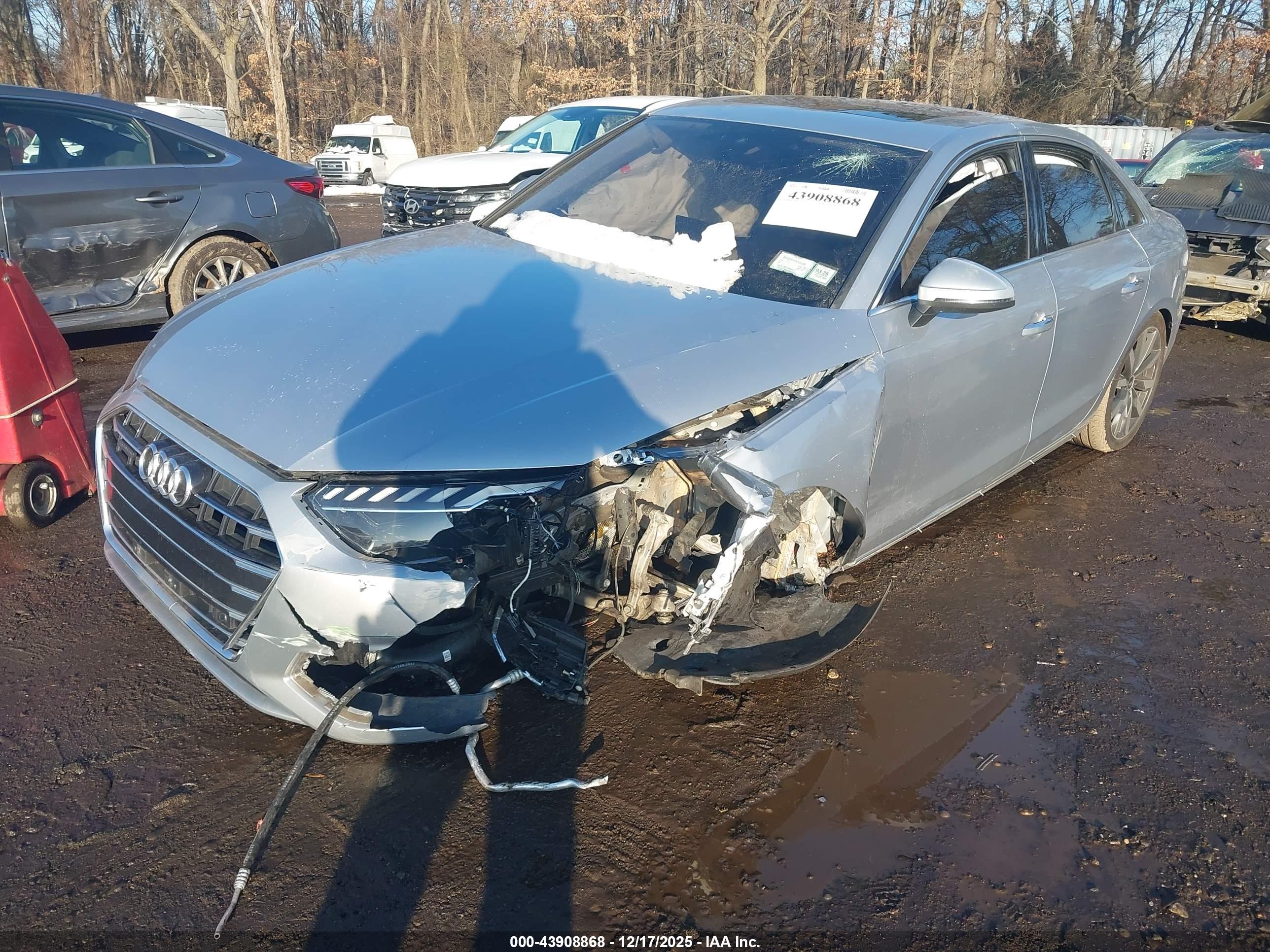 AUDI A4 image 2