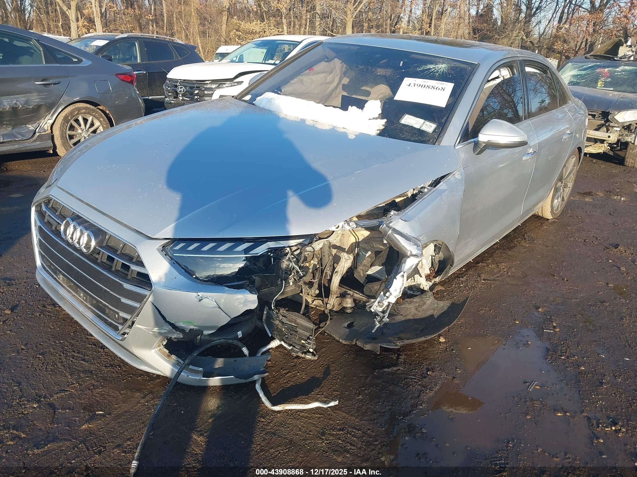 AUDI A4 image 6