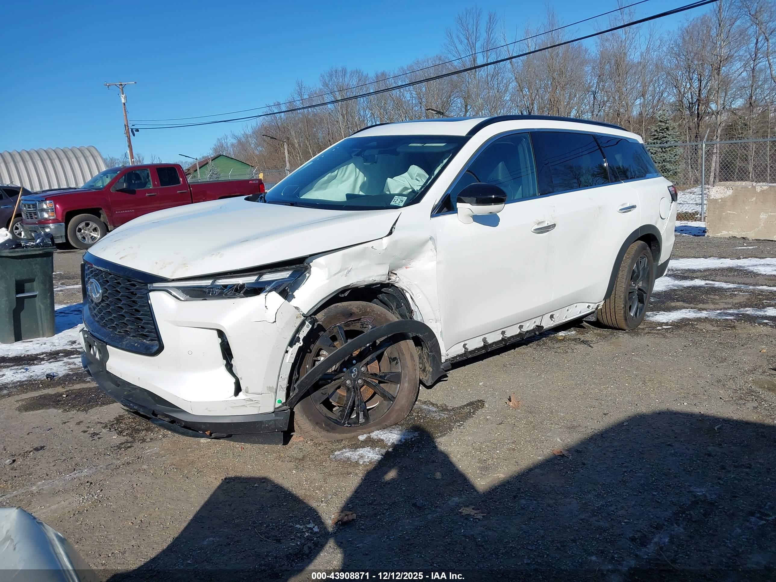INFINITI QX60 image 2