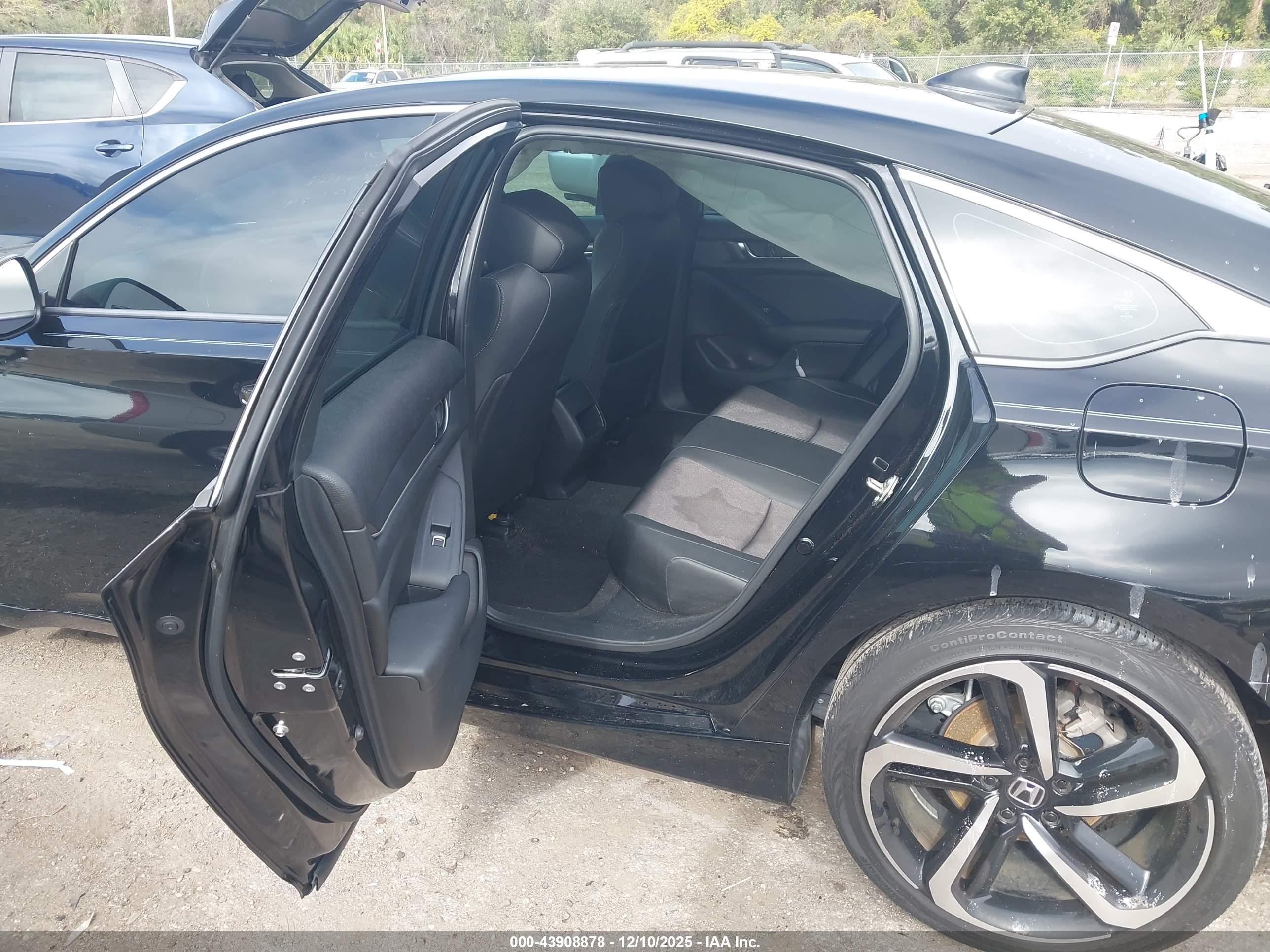 HONDA ACCORD image 8