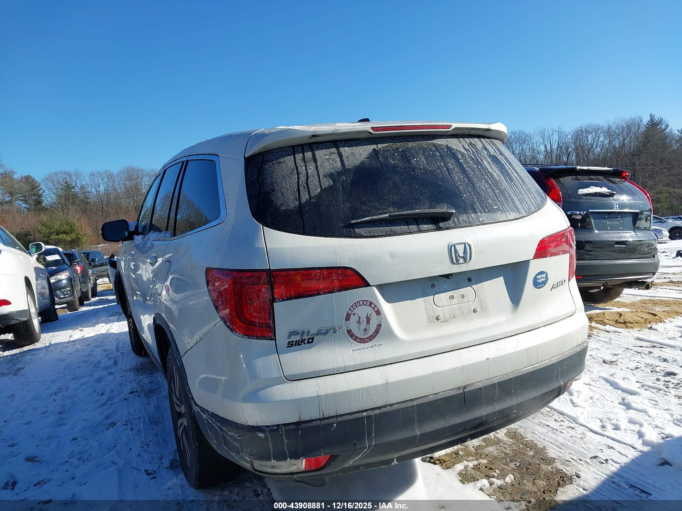 HONDA PILOT image 3