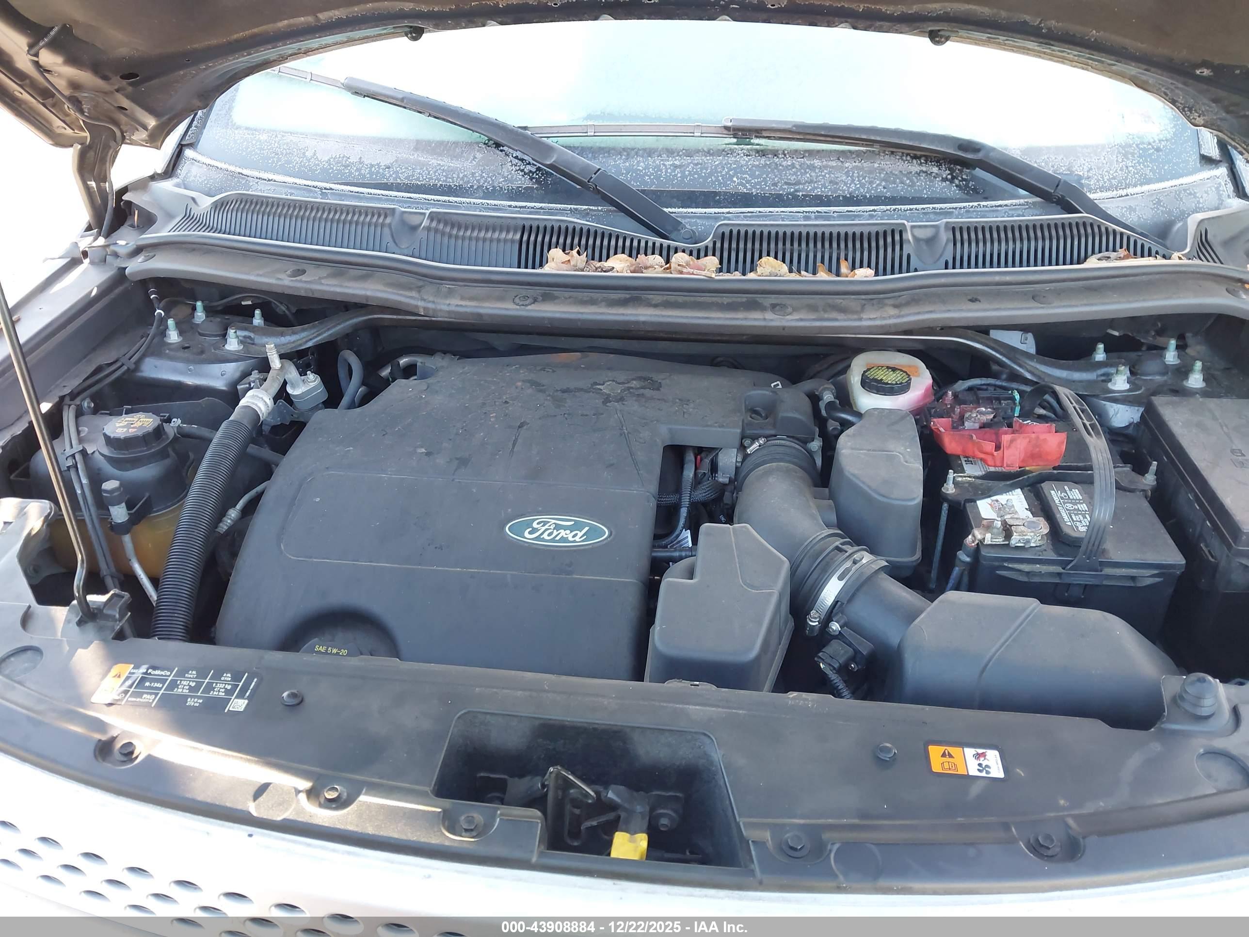 FORD EXPLORER image 10