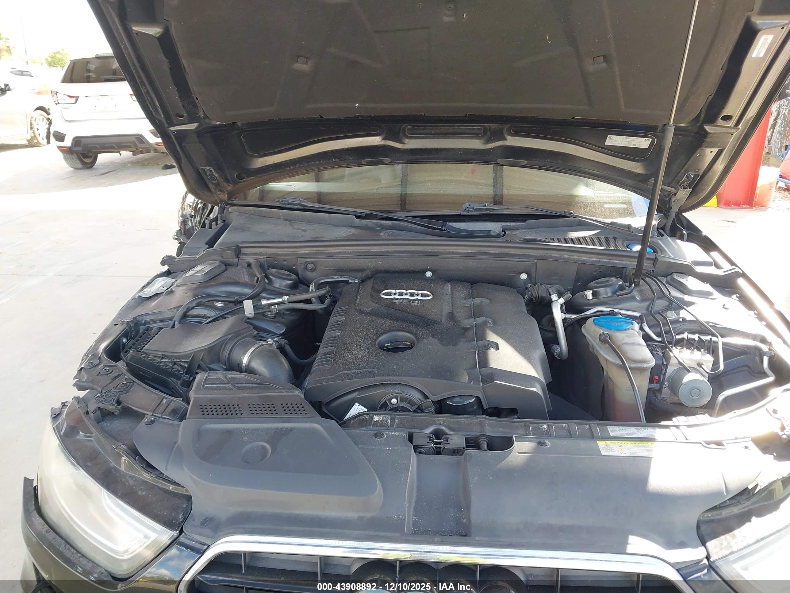 AUDI A4 image 10