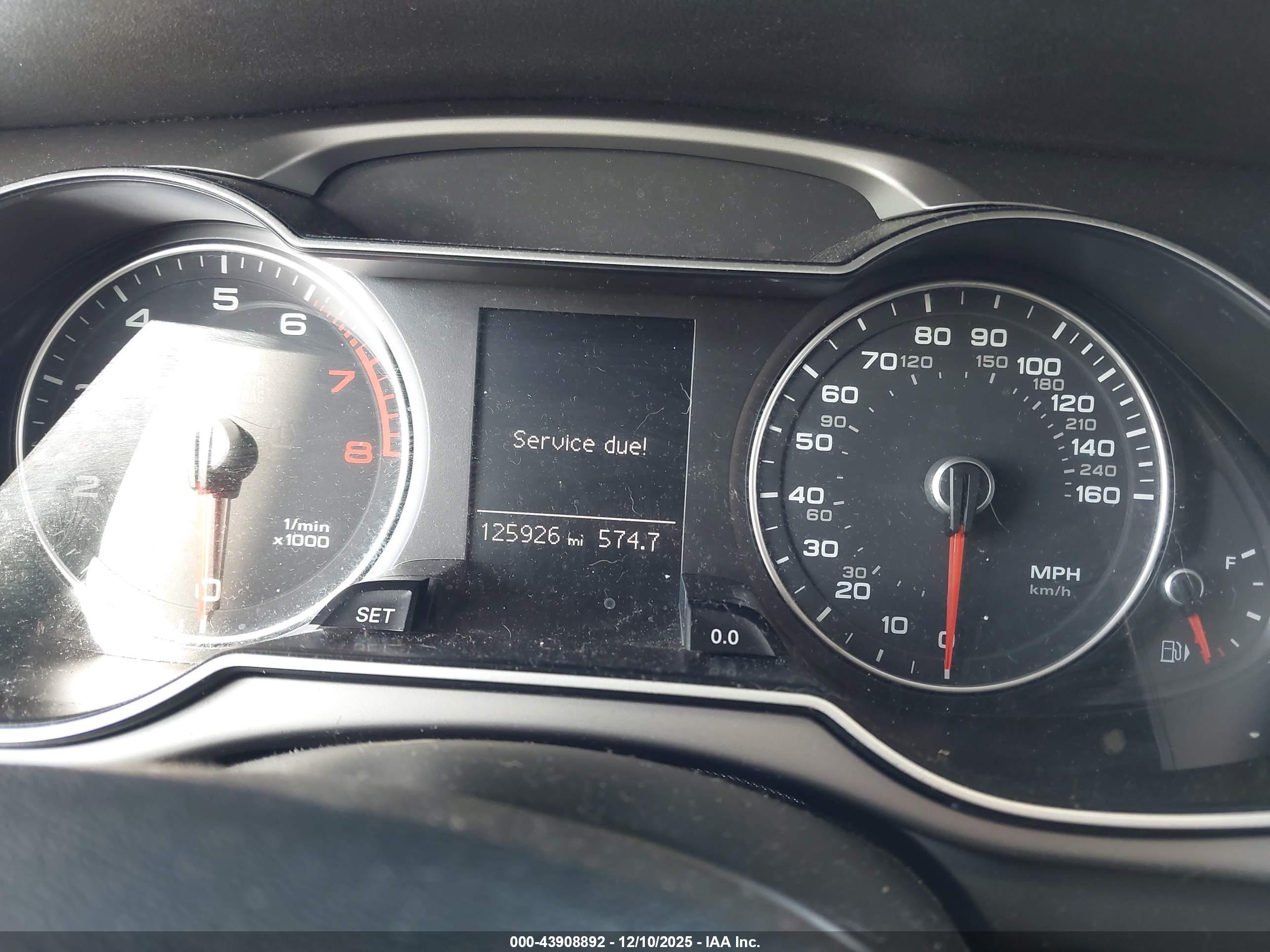 AUDI A4 image 7
