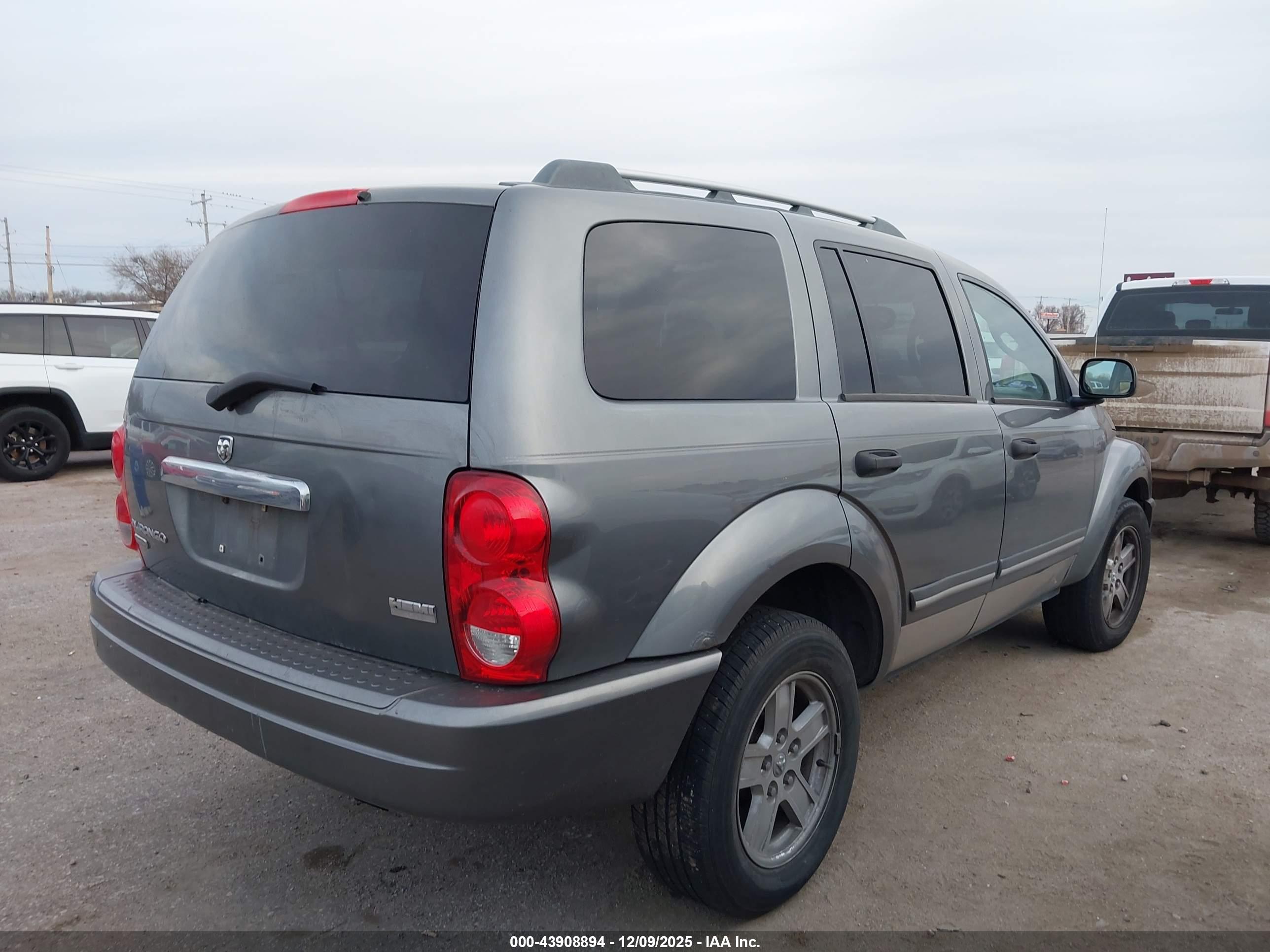 DODGE DURANGO image 4