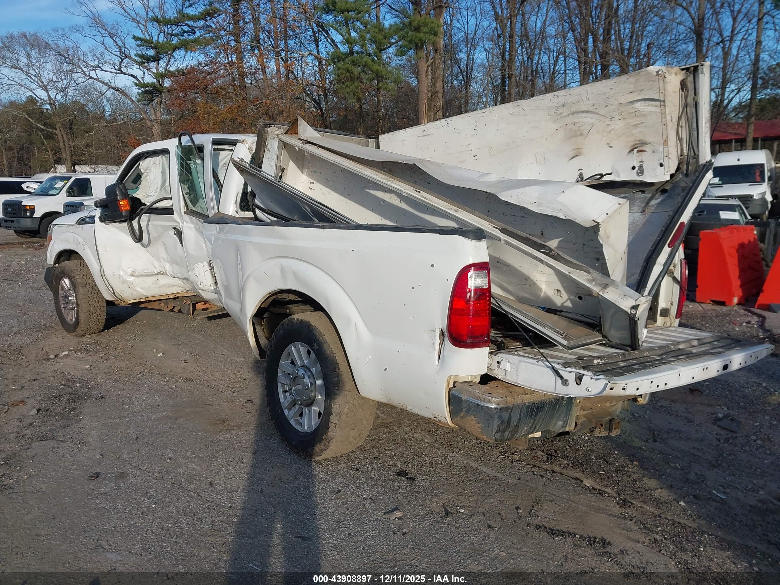 FORD F-250 image 3