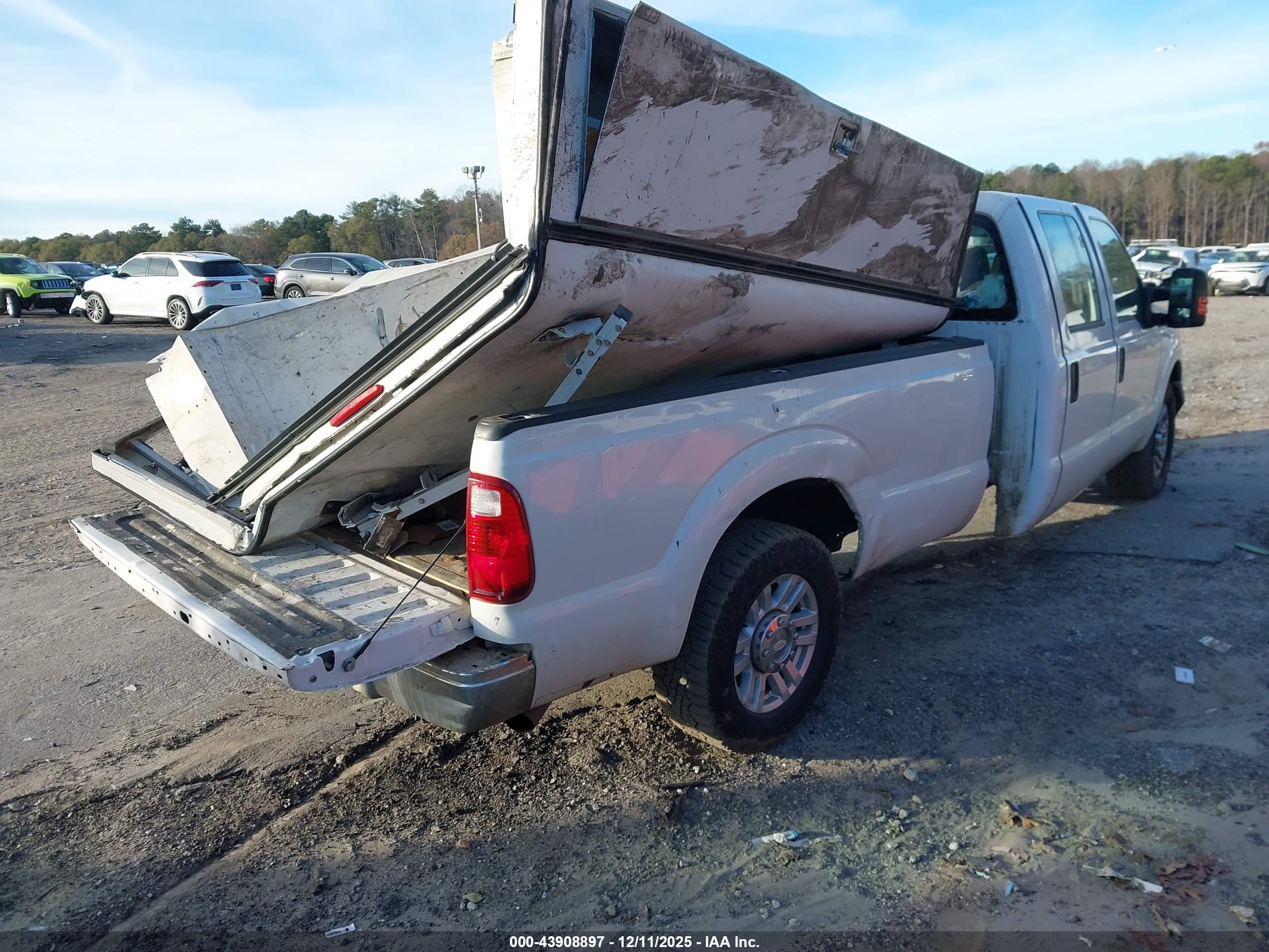 FORD F-250 image 4