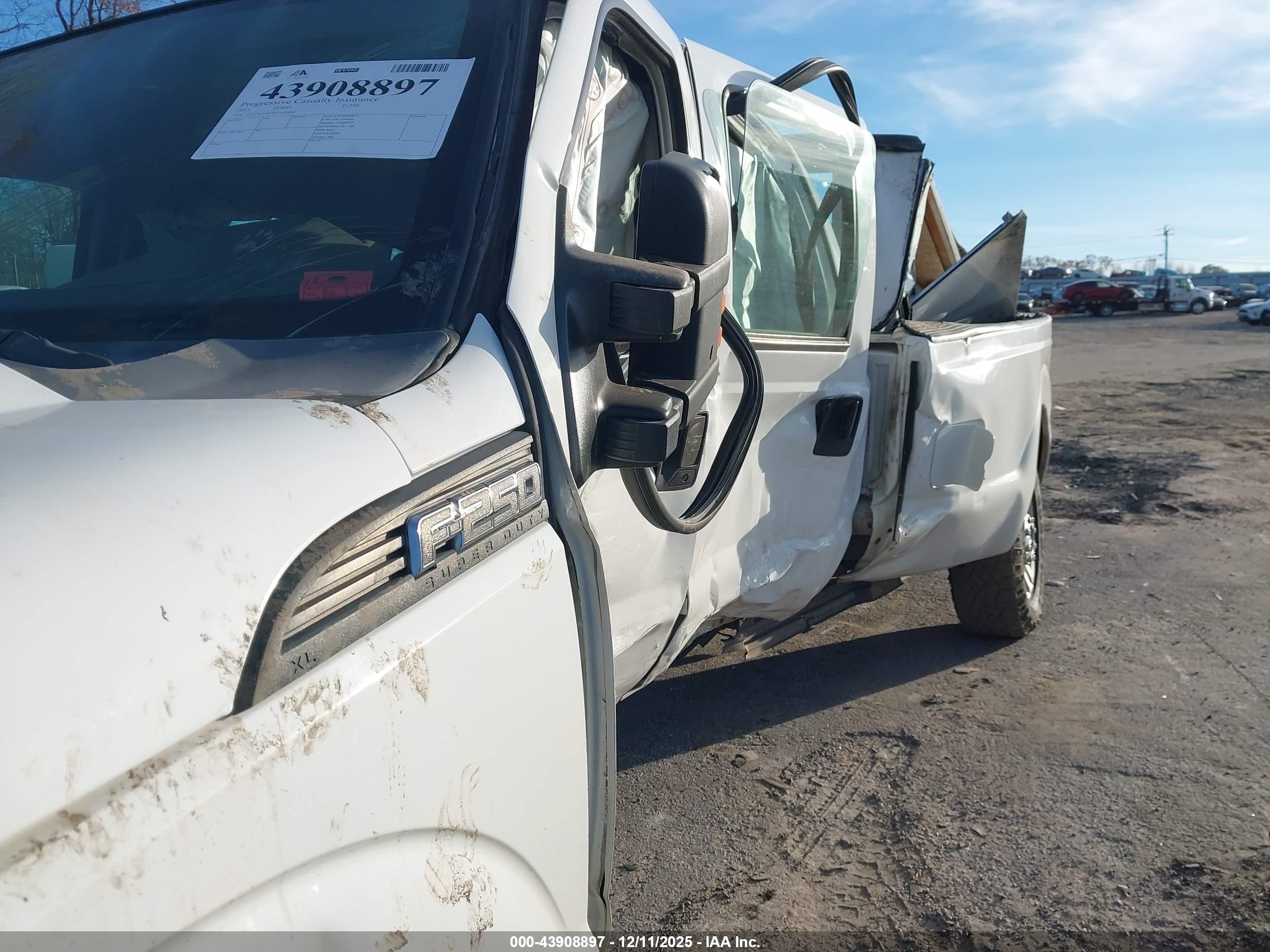 FORD F-250 image 6