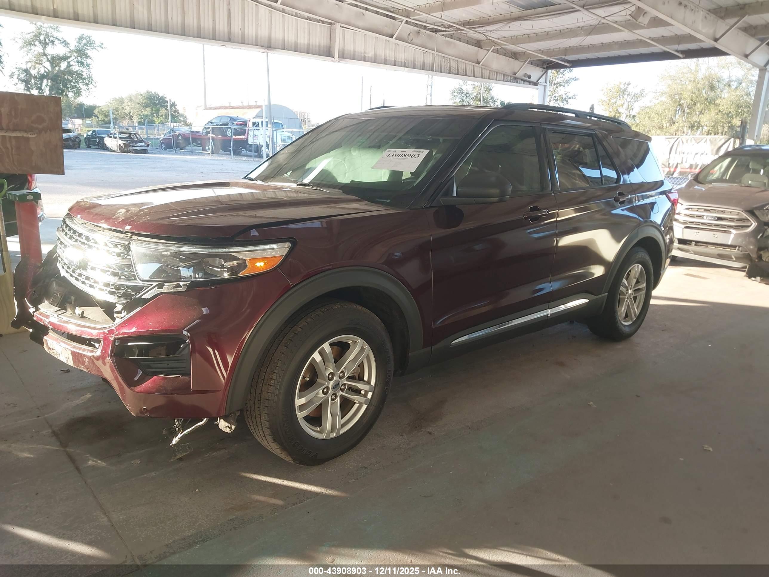FORD EXPLORER image 2