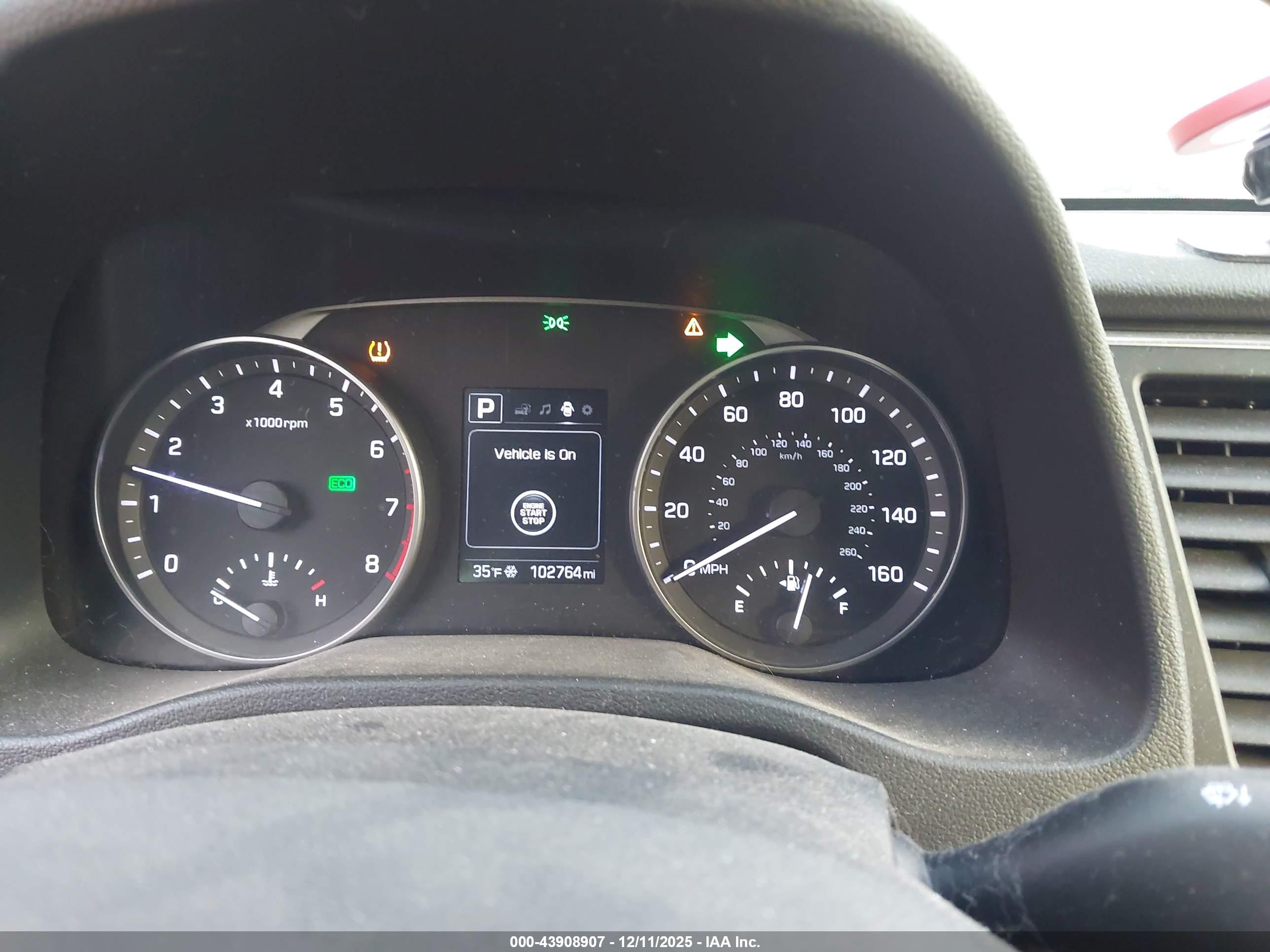 HYUNDAI ELANTRA image 7
