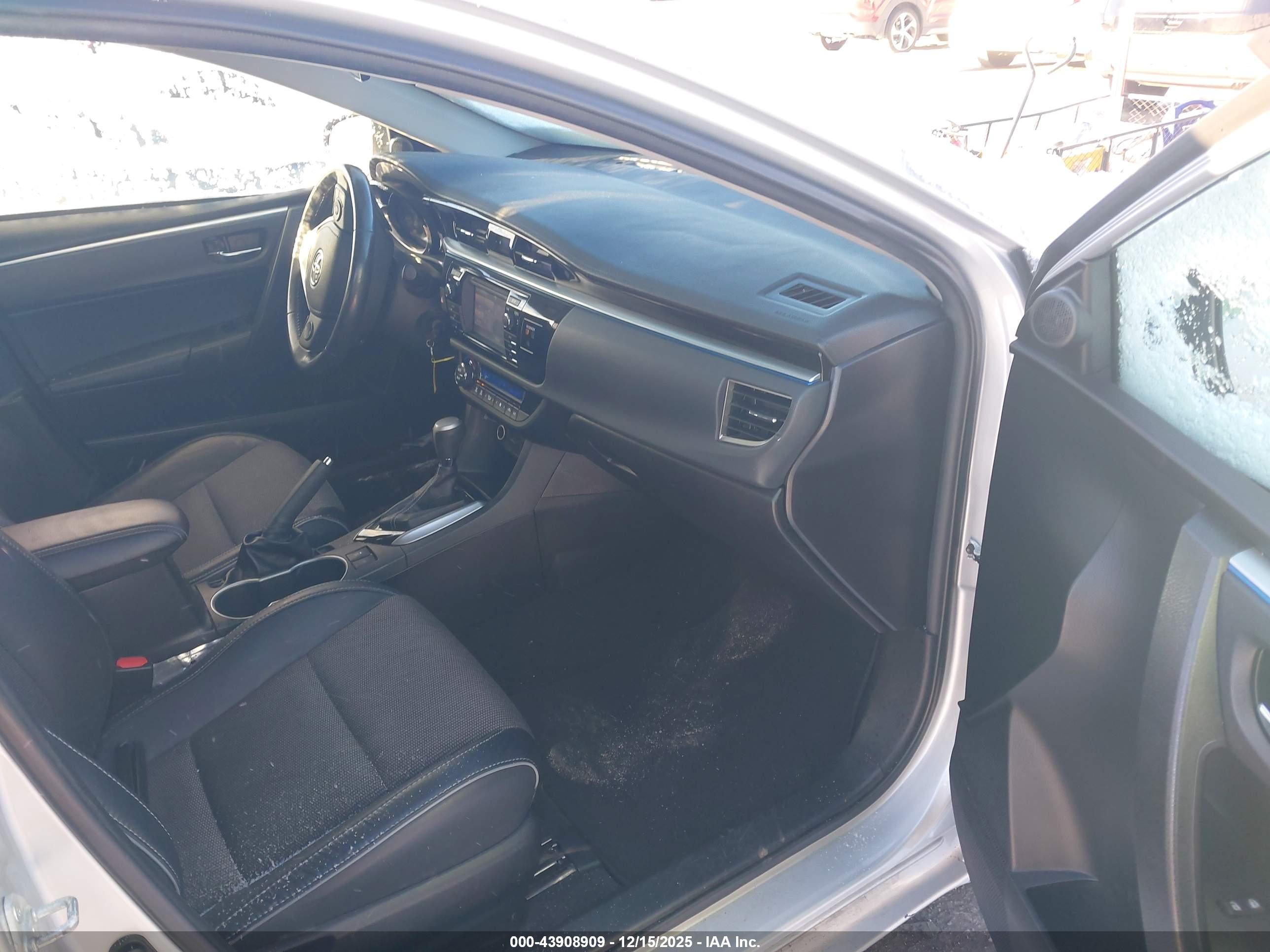 TOYOTA COROLLA image 5