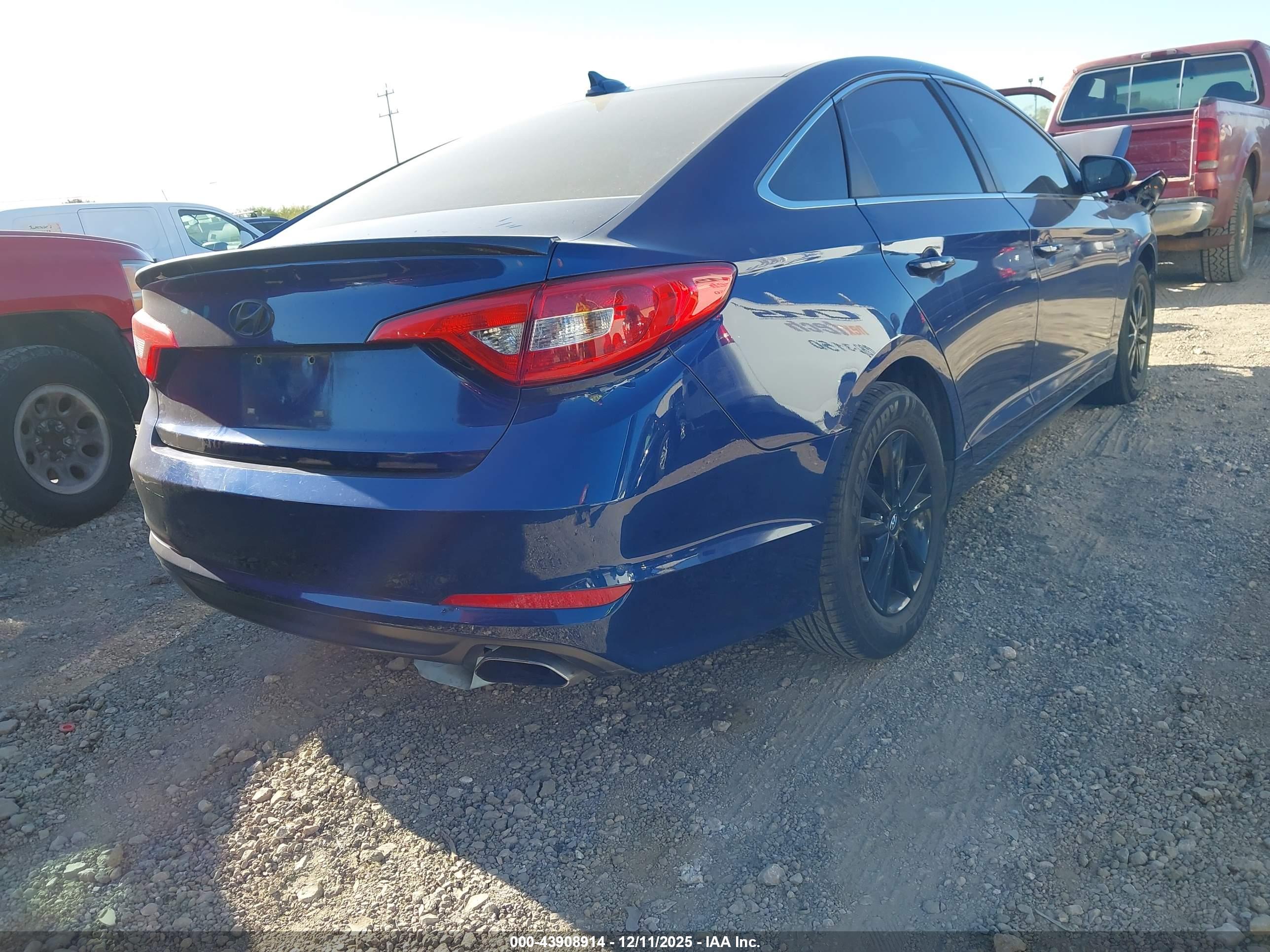 HYUNDAI SONATA image 4