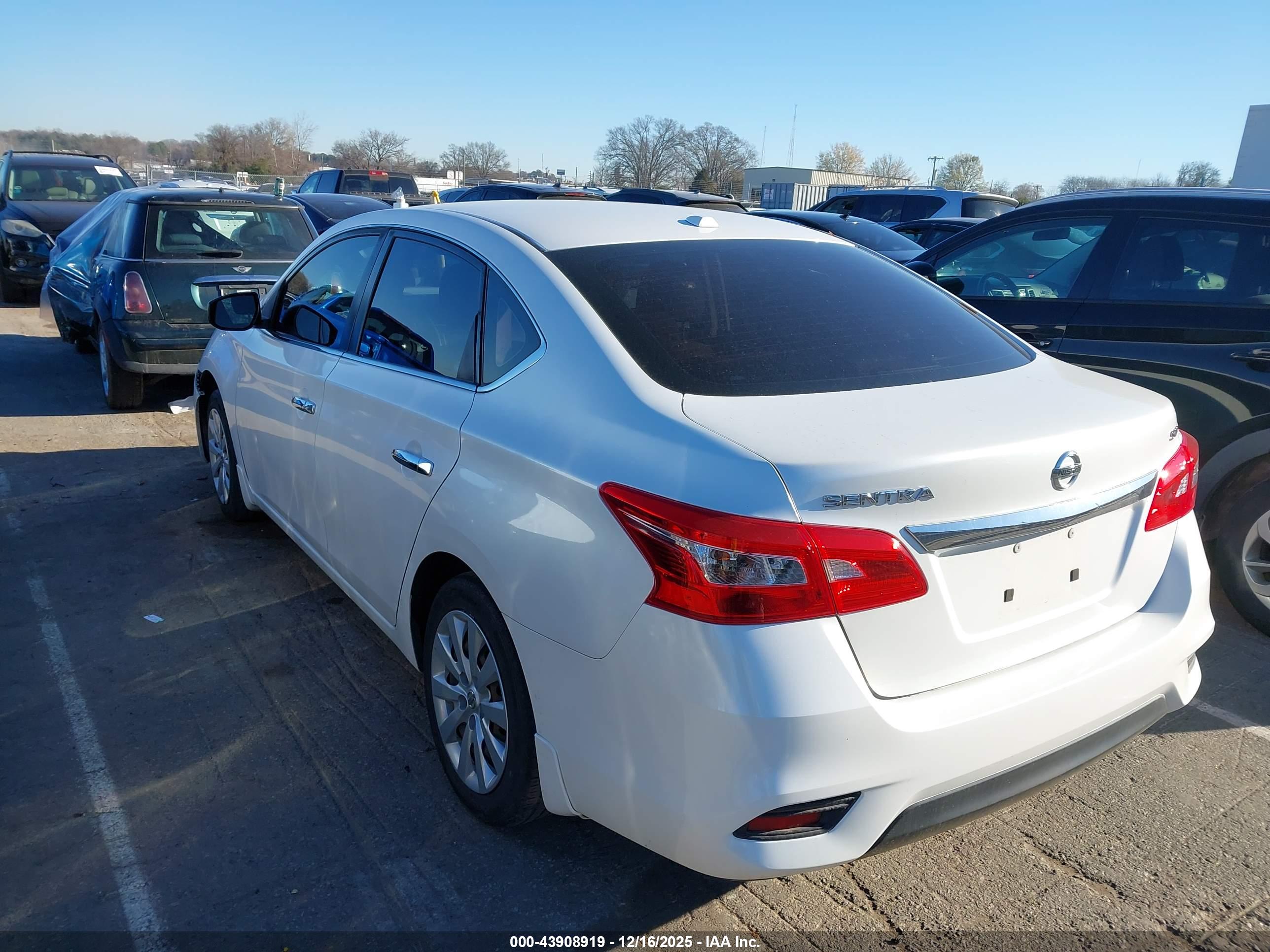 NISSAN SENTRA image 3