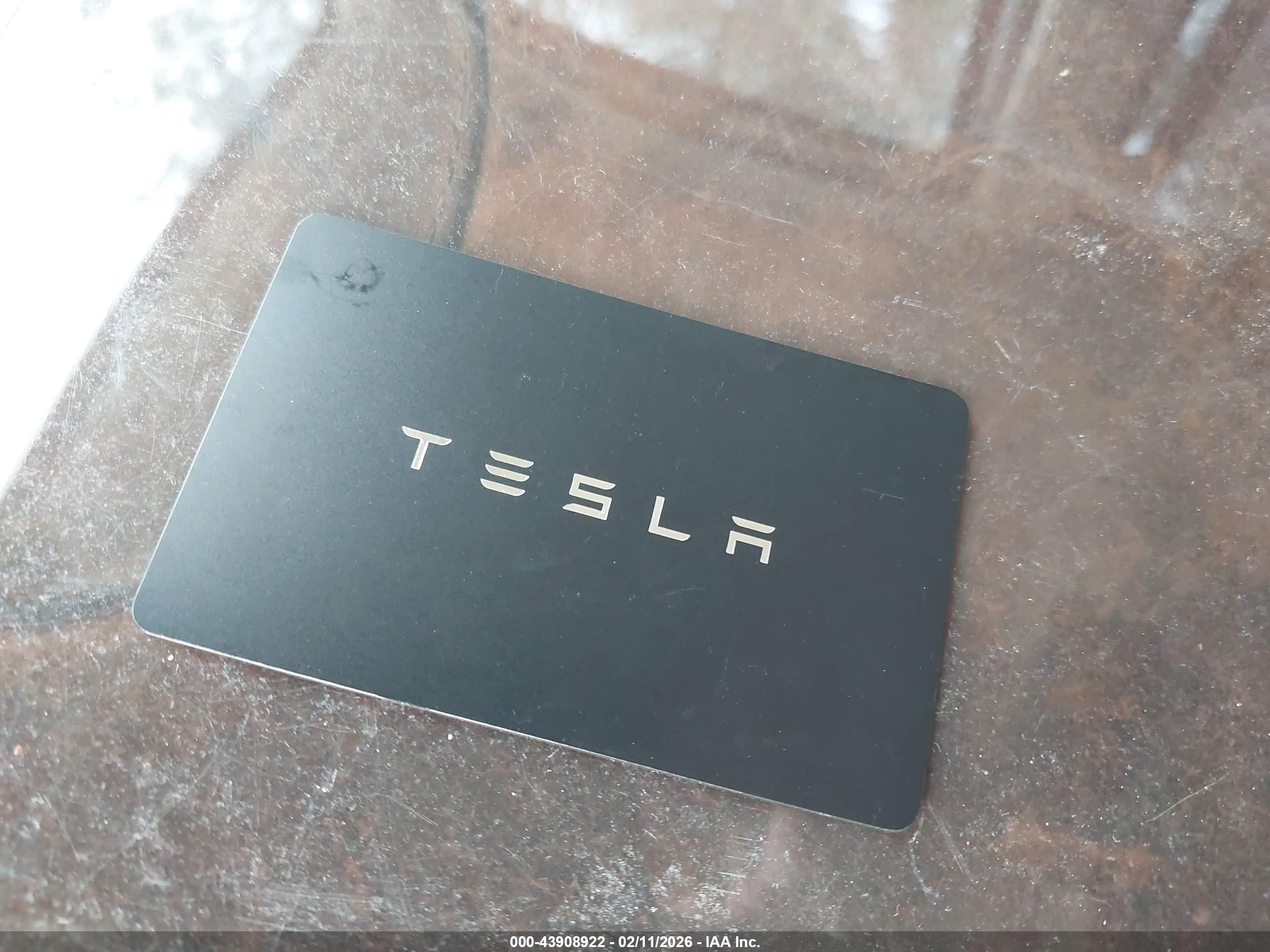TESLA MODEL image 11