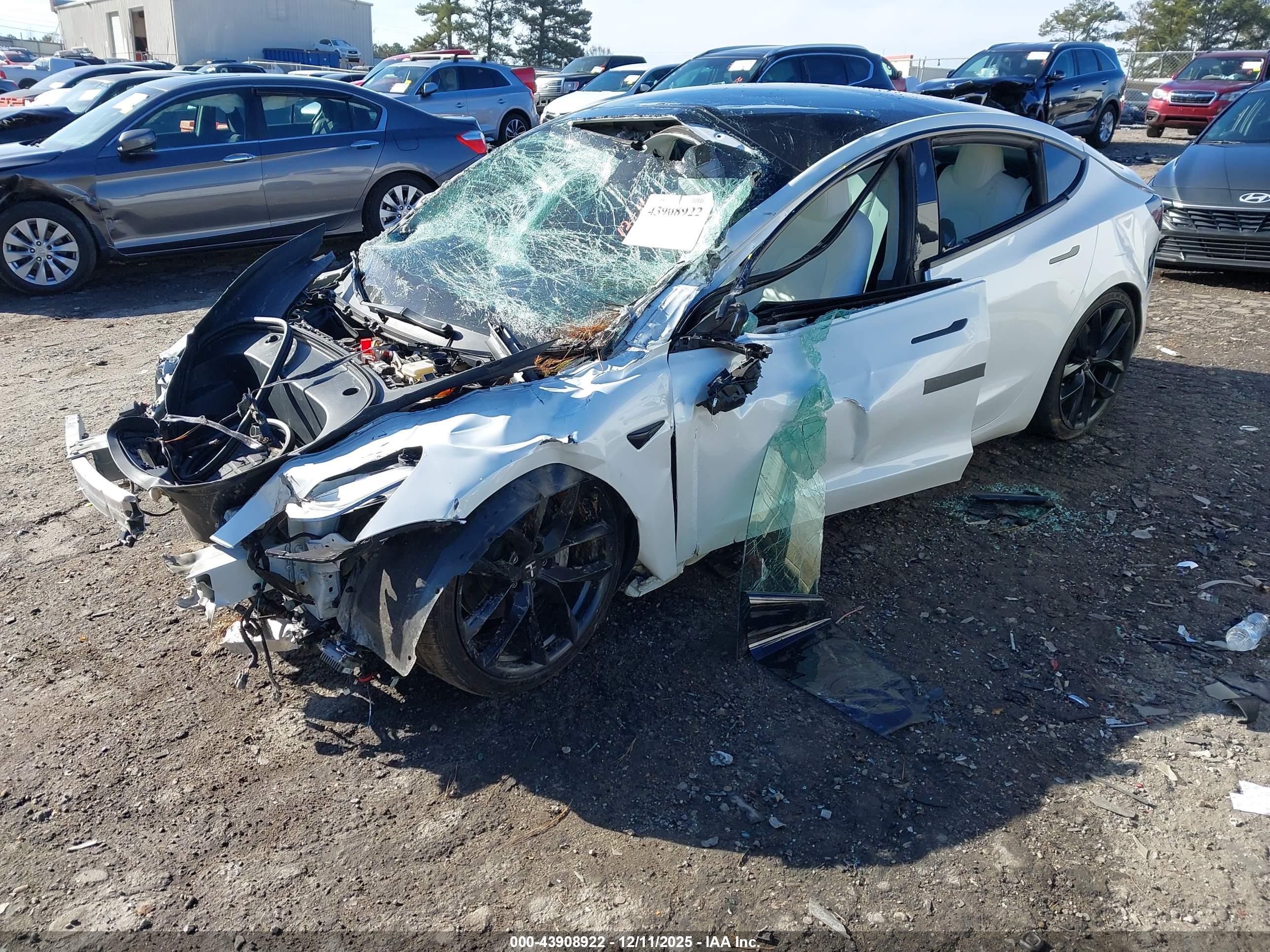 TESLA MODEL image 2
