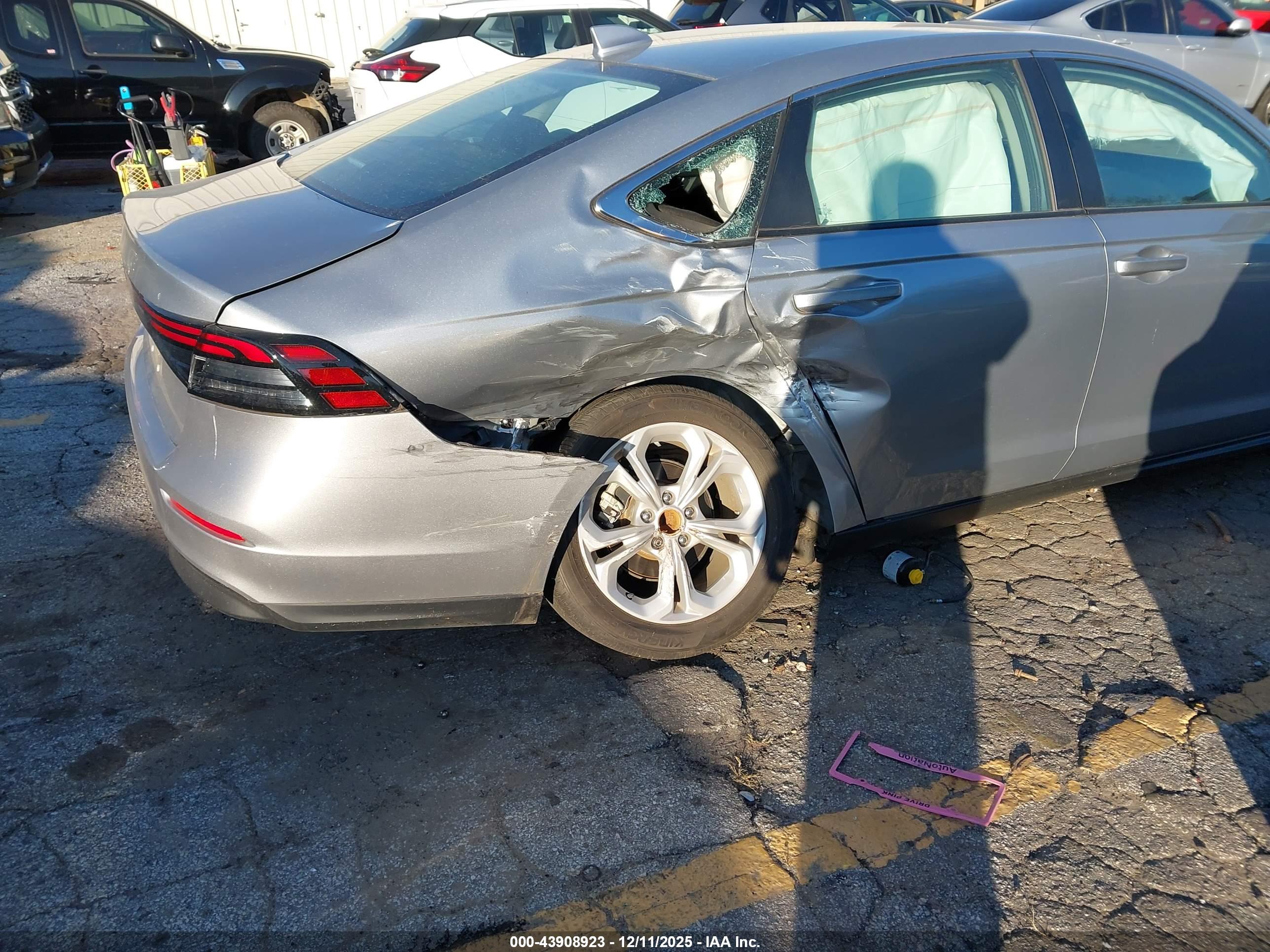 HONDA ACCORD image 6