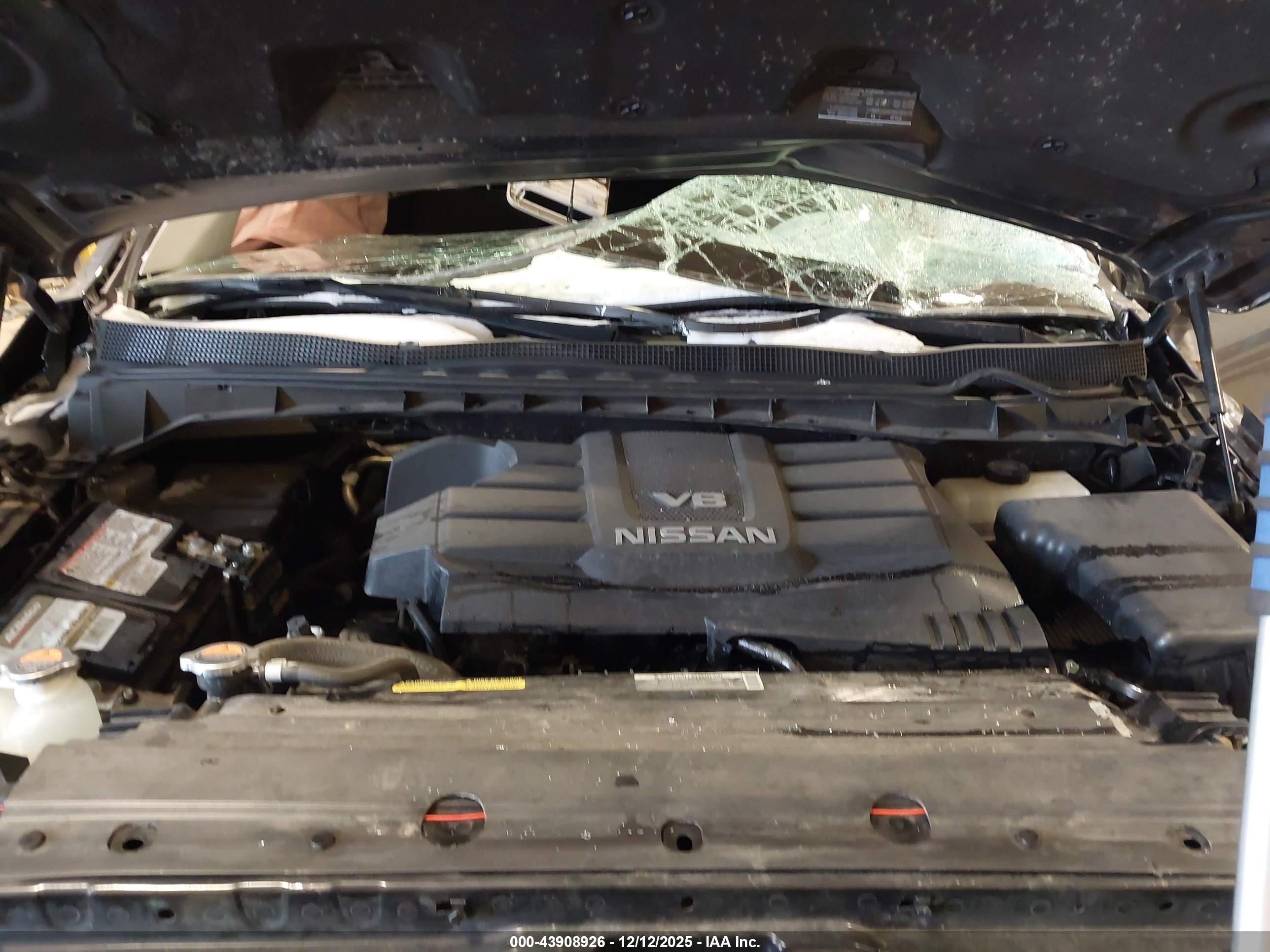 NISSAN TITAN image 10