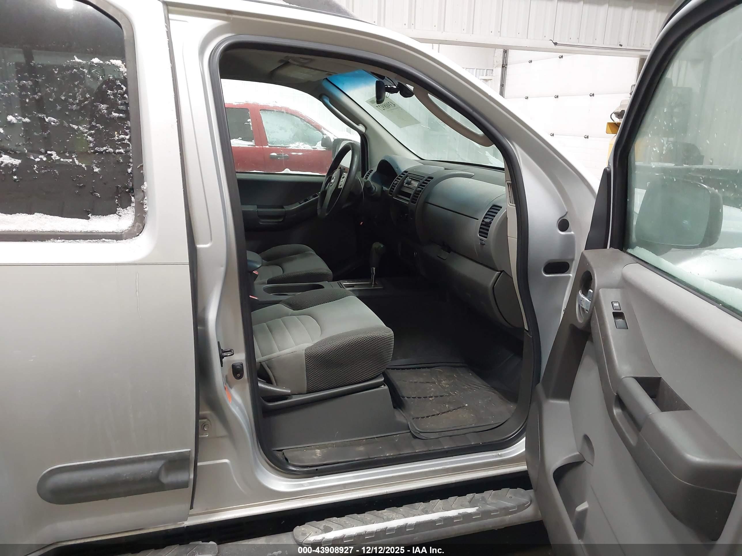 NISSAN XTERRA image 5
