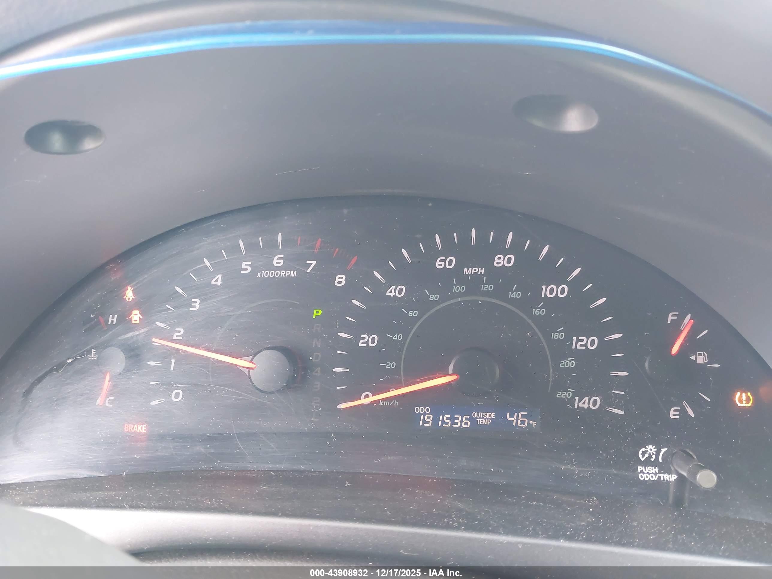 TOYOTA CAMRY image 7