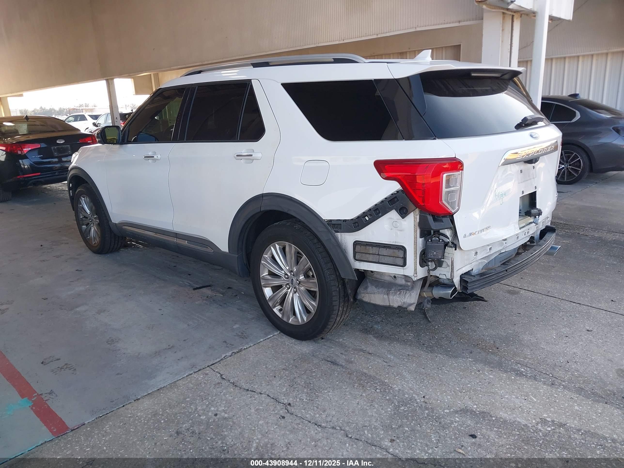 FORD EXPLORER image 3