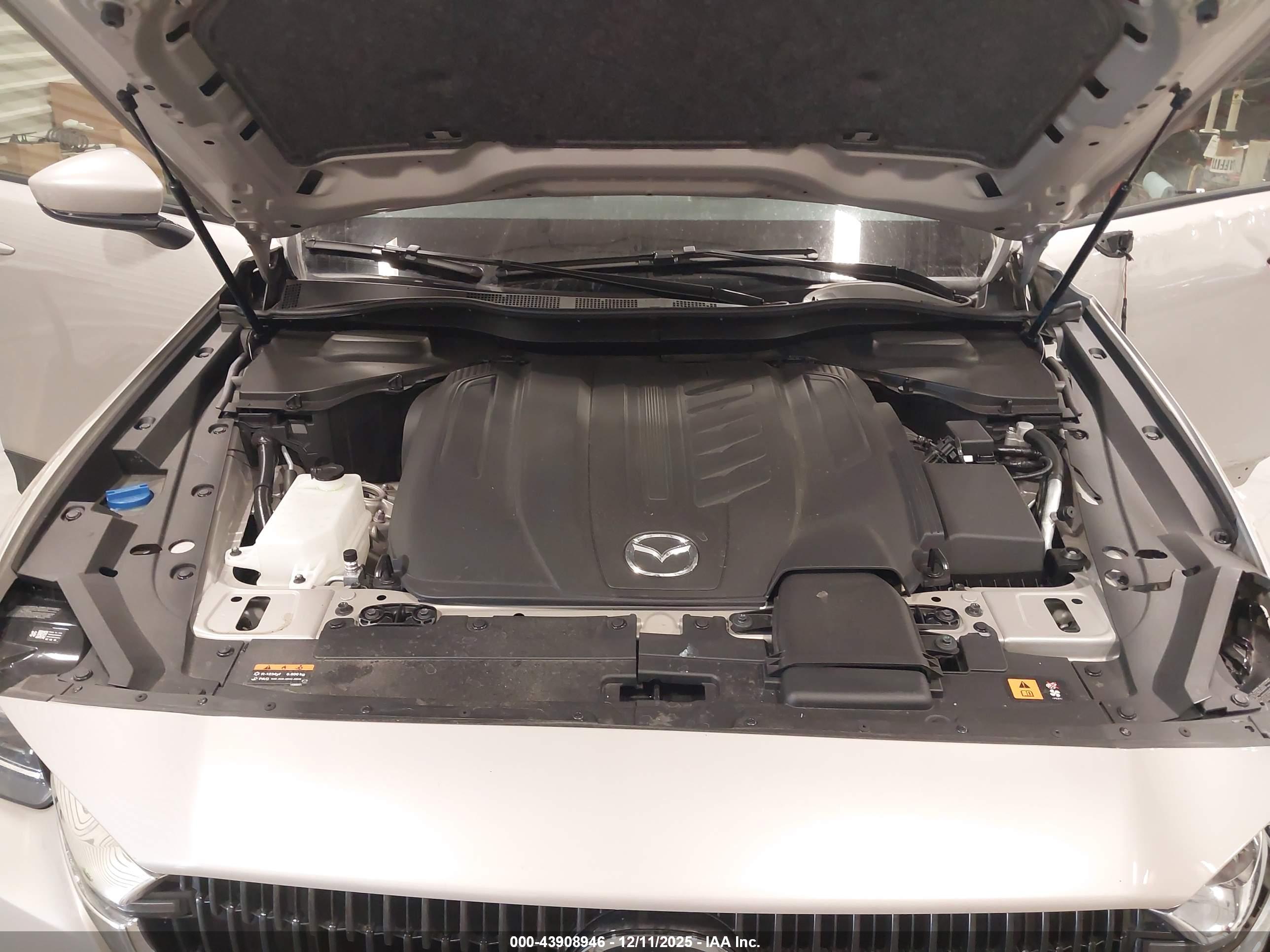MAZDA CX-90 image 10